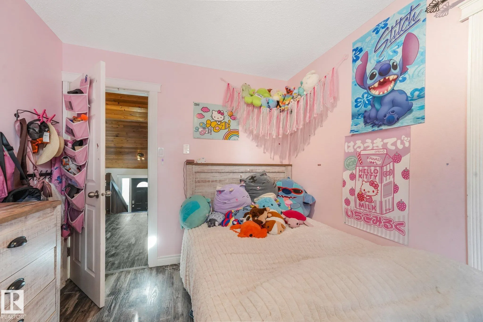 265 GRAND MEADOW Crescent