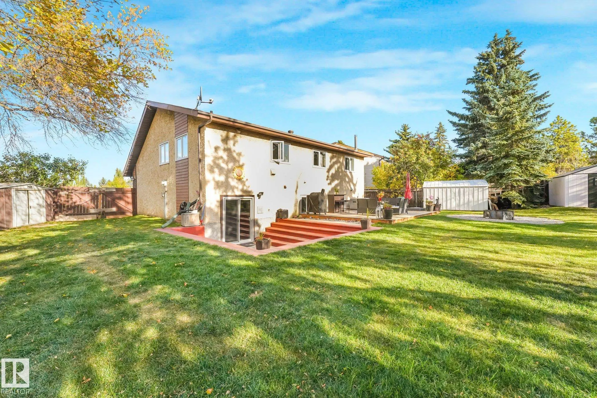 265 GRAND MEADOW Crescent