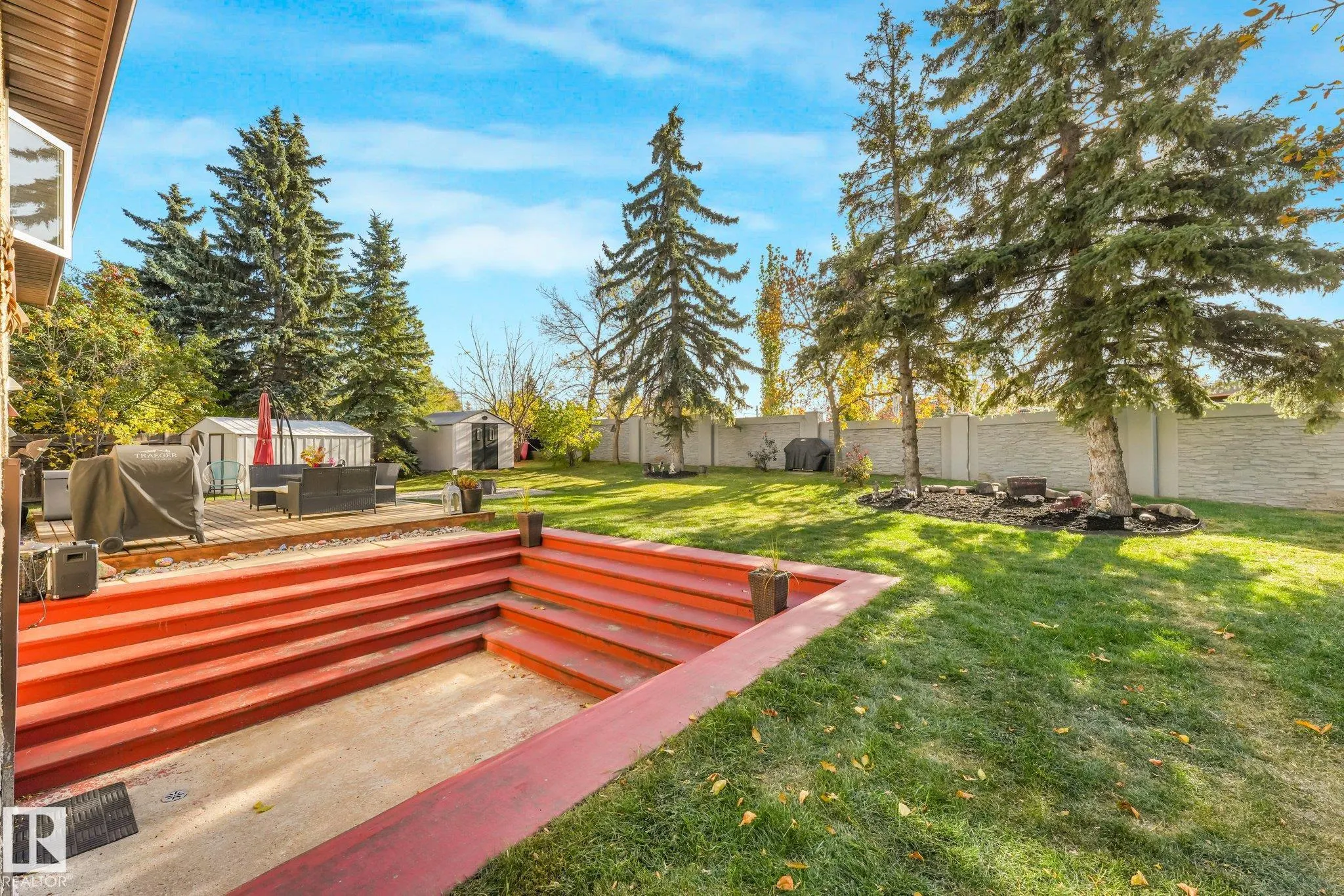 265 GRAND MEADOW Crescent