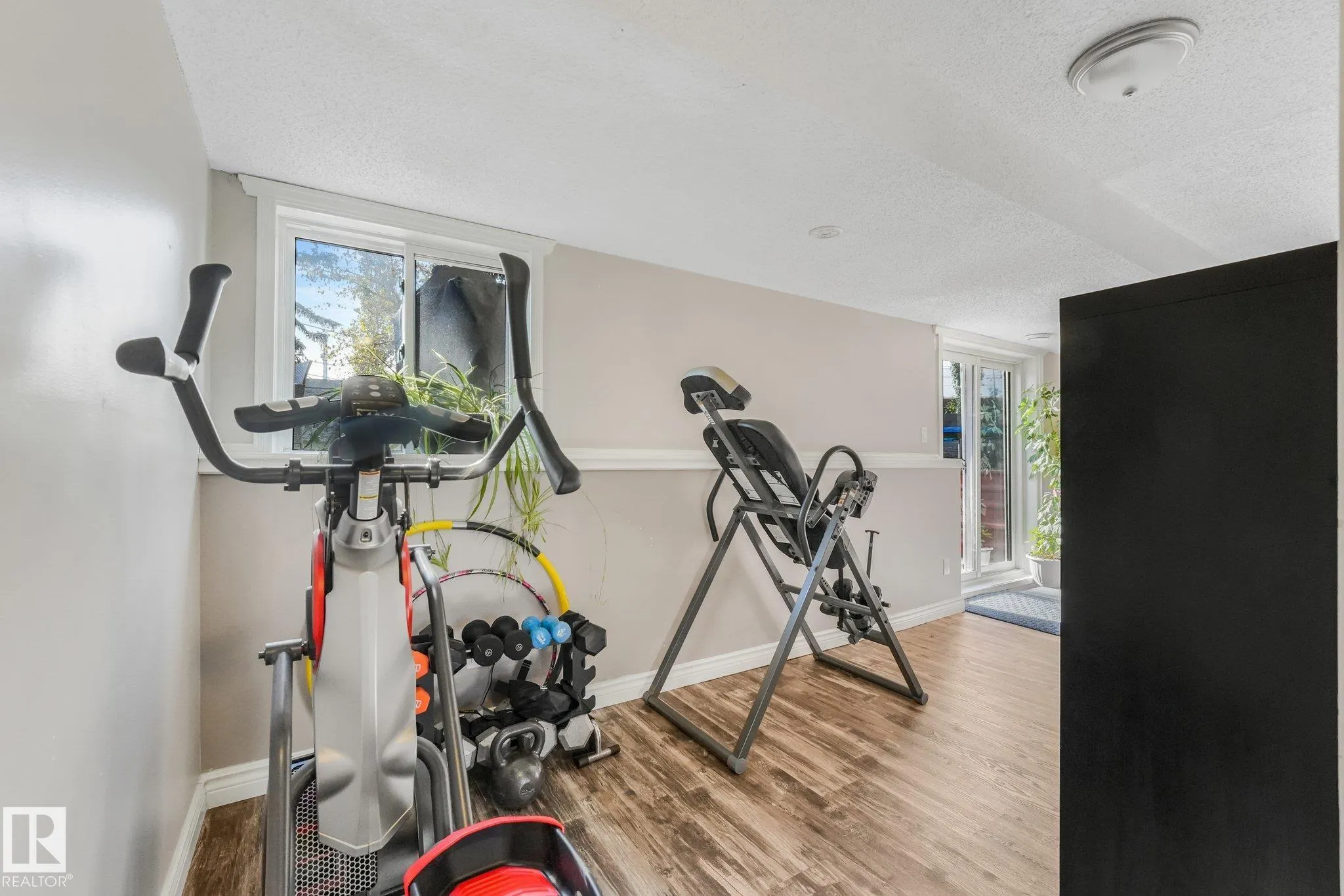 265 GRAND MEADOW Crescent