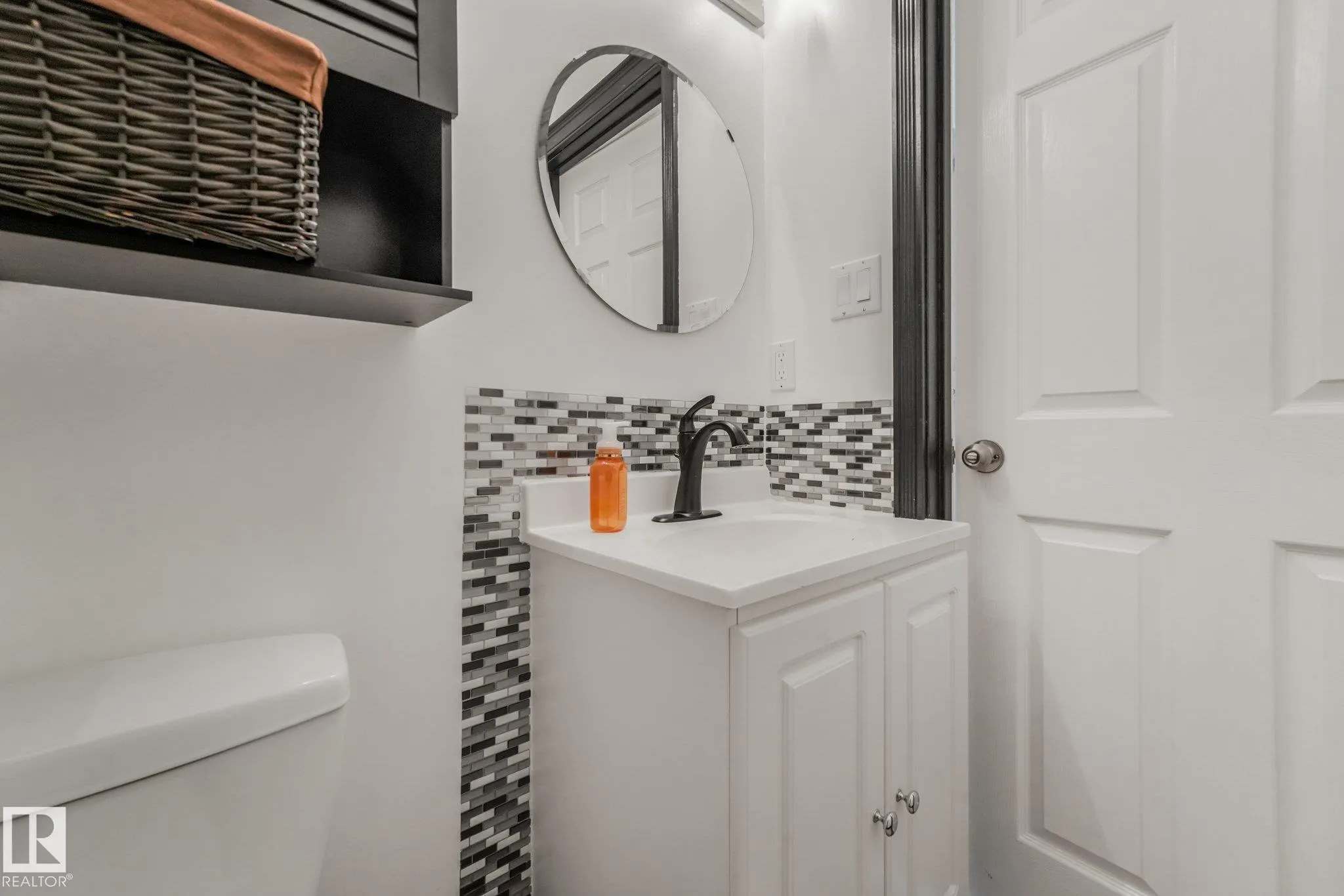 265 GRAND MEADOW Crescent