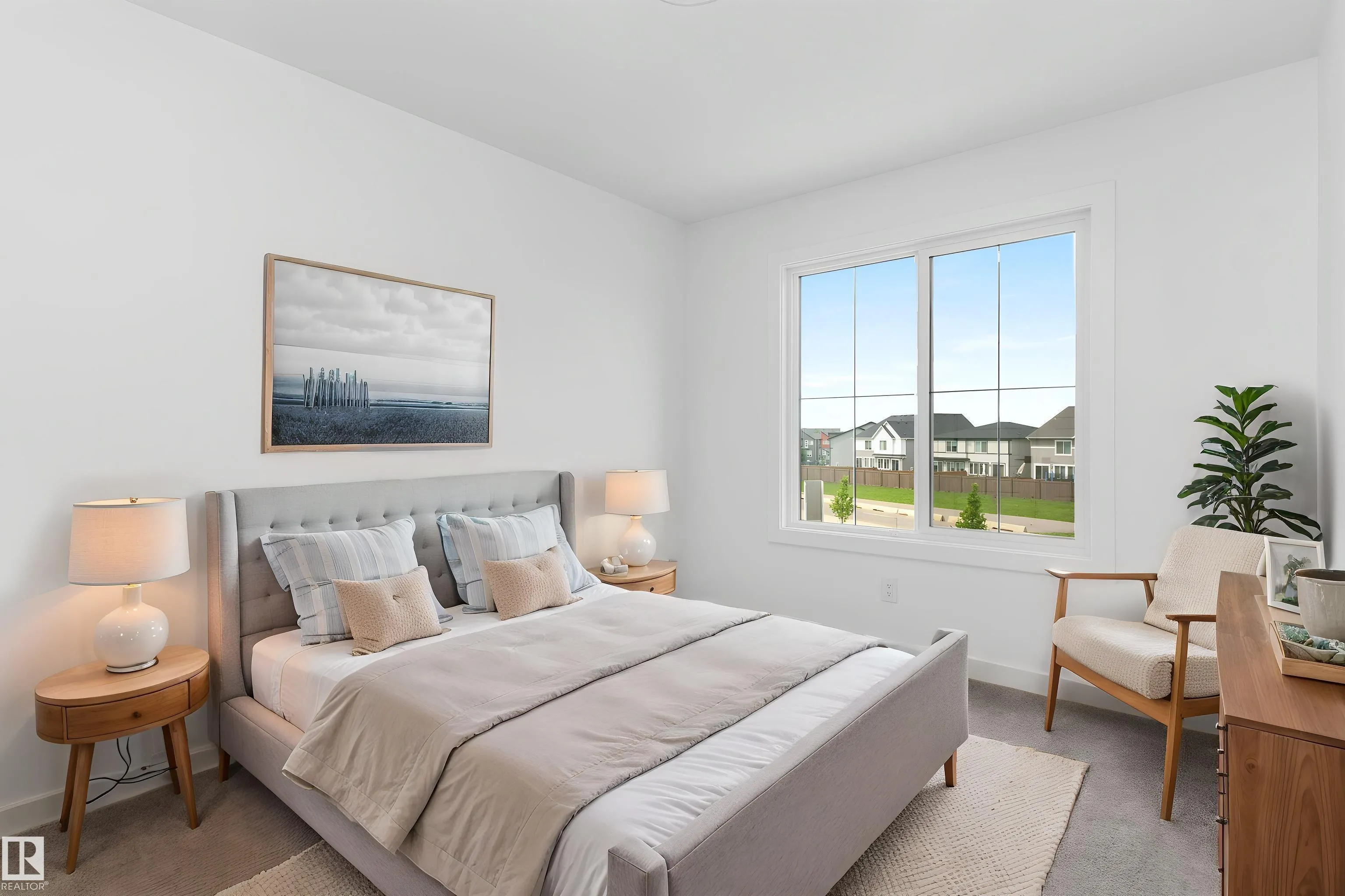 1066 CRISTALL Crescent