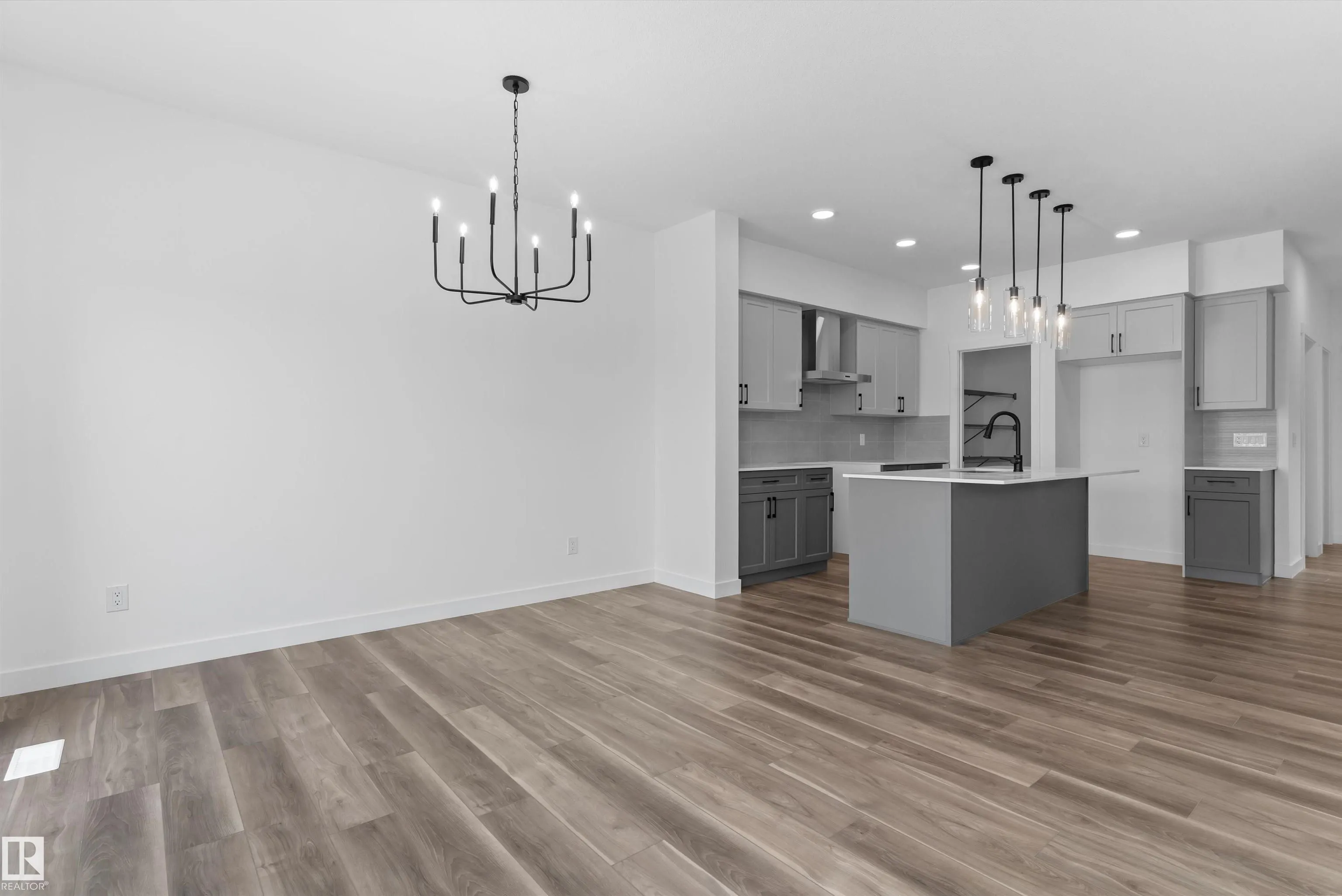 1066 CRISTALL Crescent