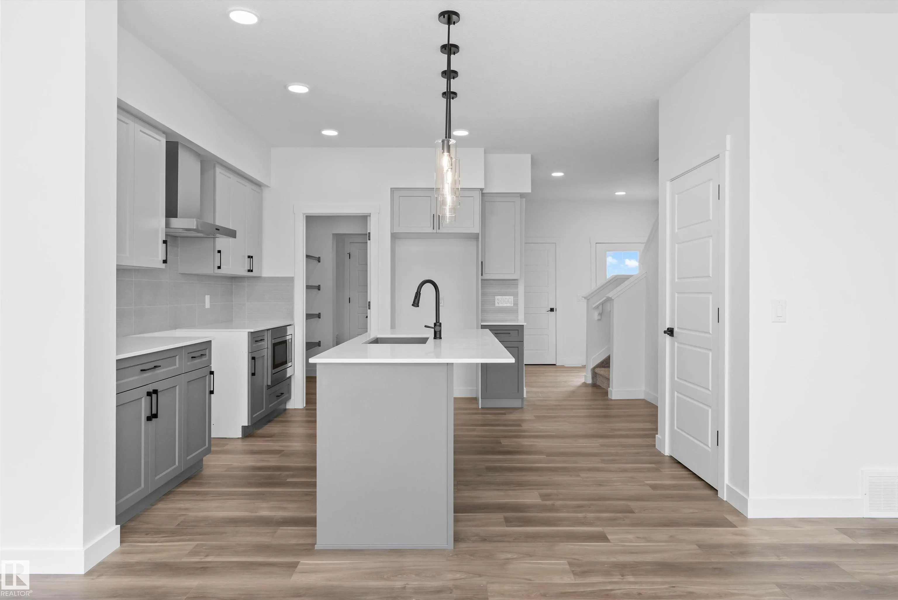 1066 CRISTALL Crescent