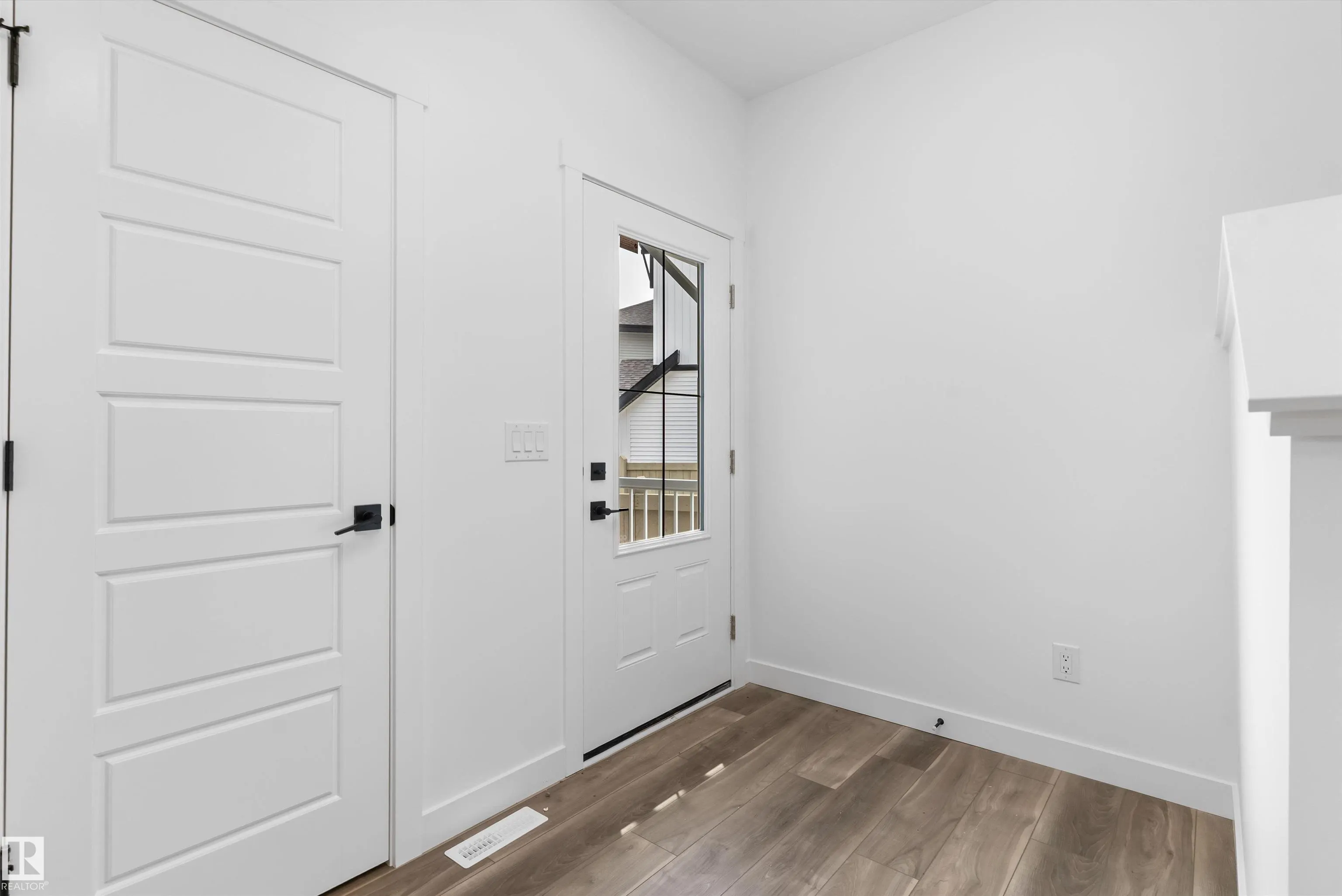 1066 CRISTALL Crescent