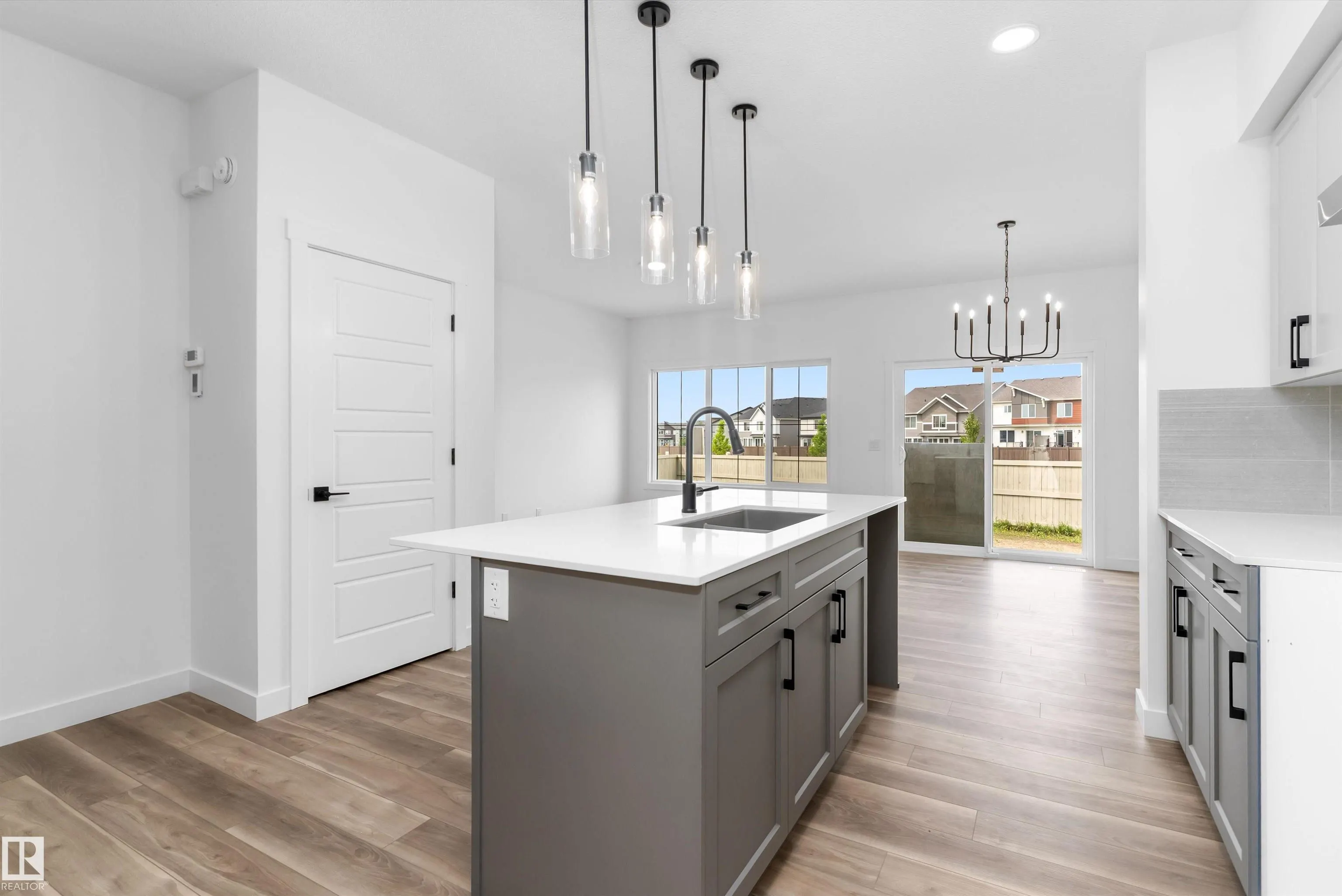1066 CRISTALL Crescent