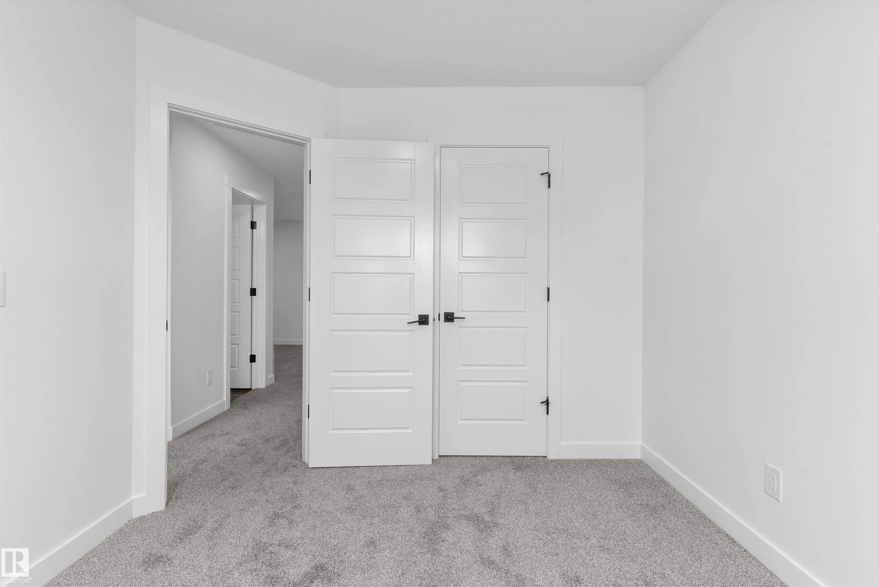 1066 CRISTALL Crescent