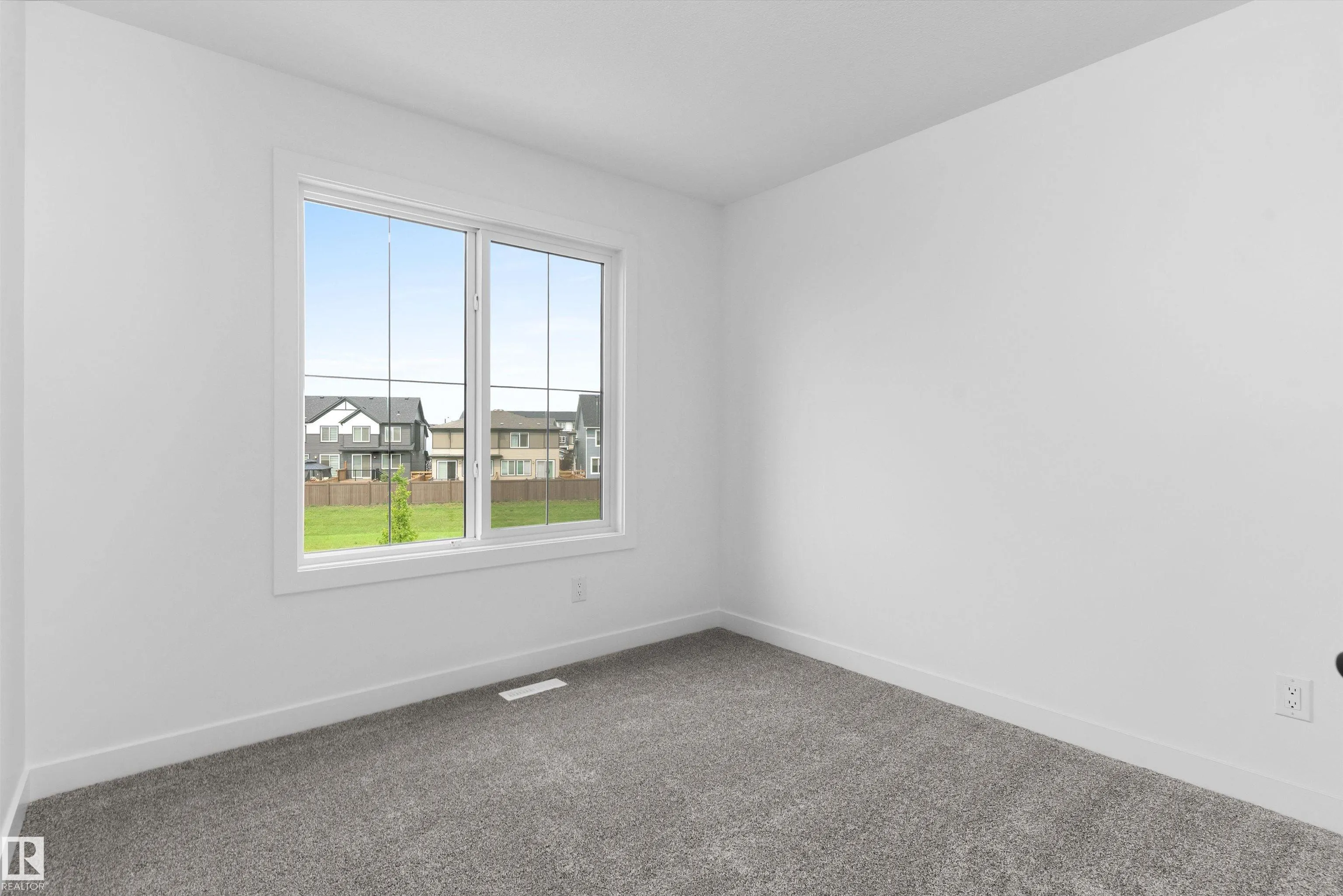 1066 CRISTALL Crescent