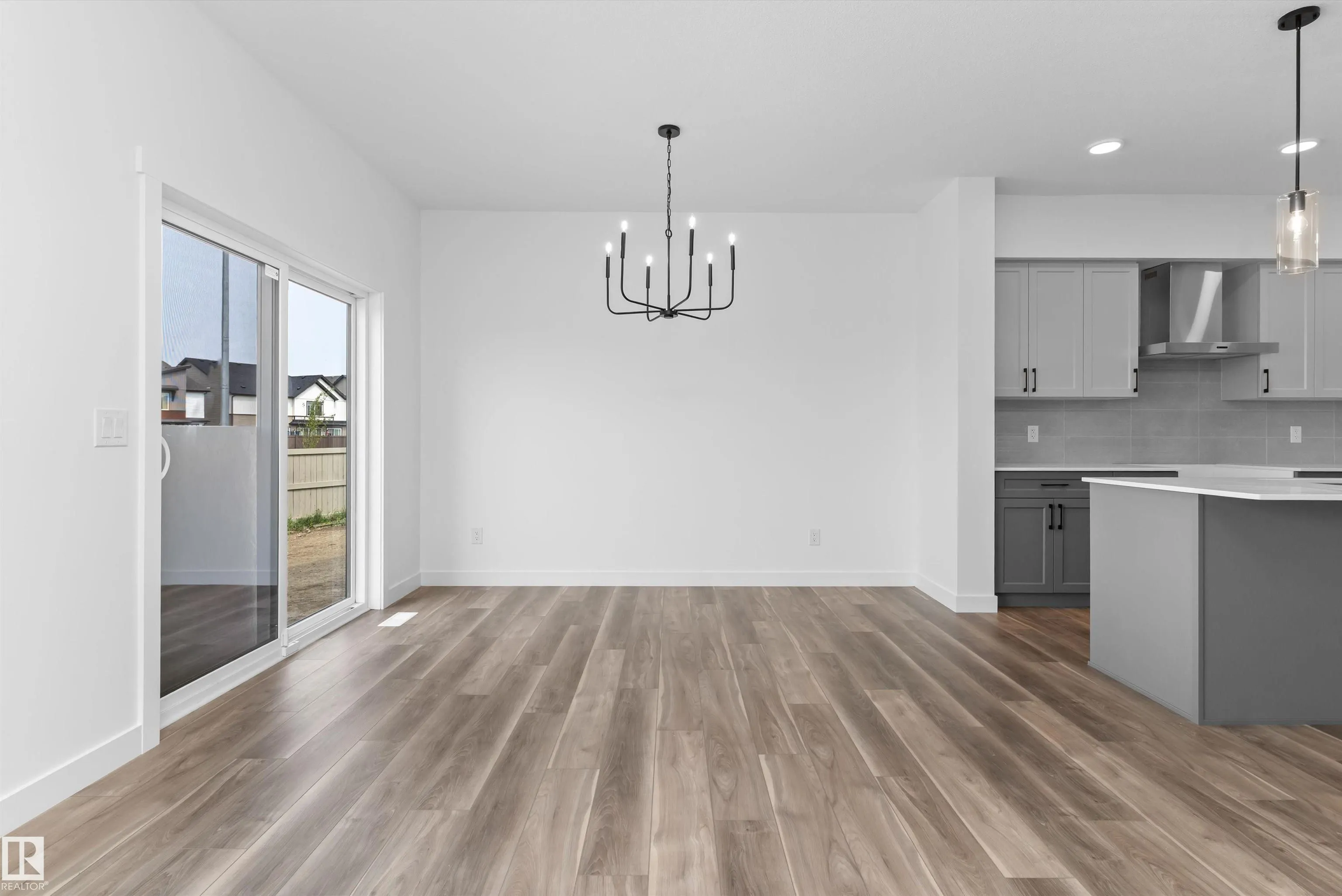 1066 CRISTALL Crescent