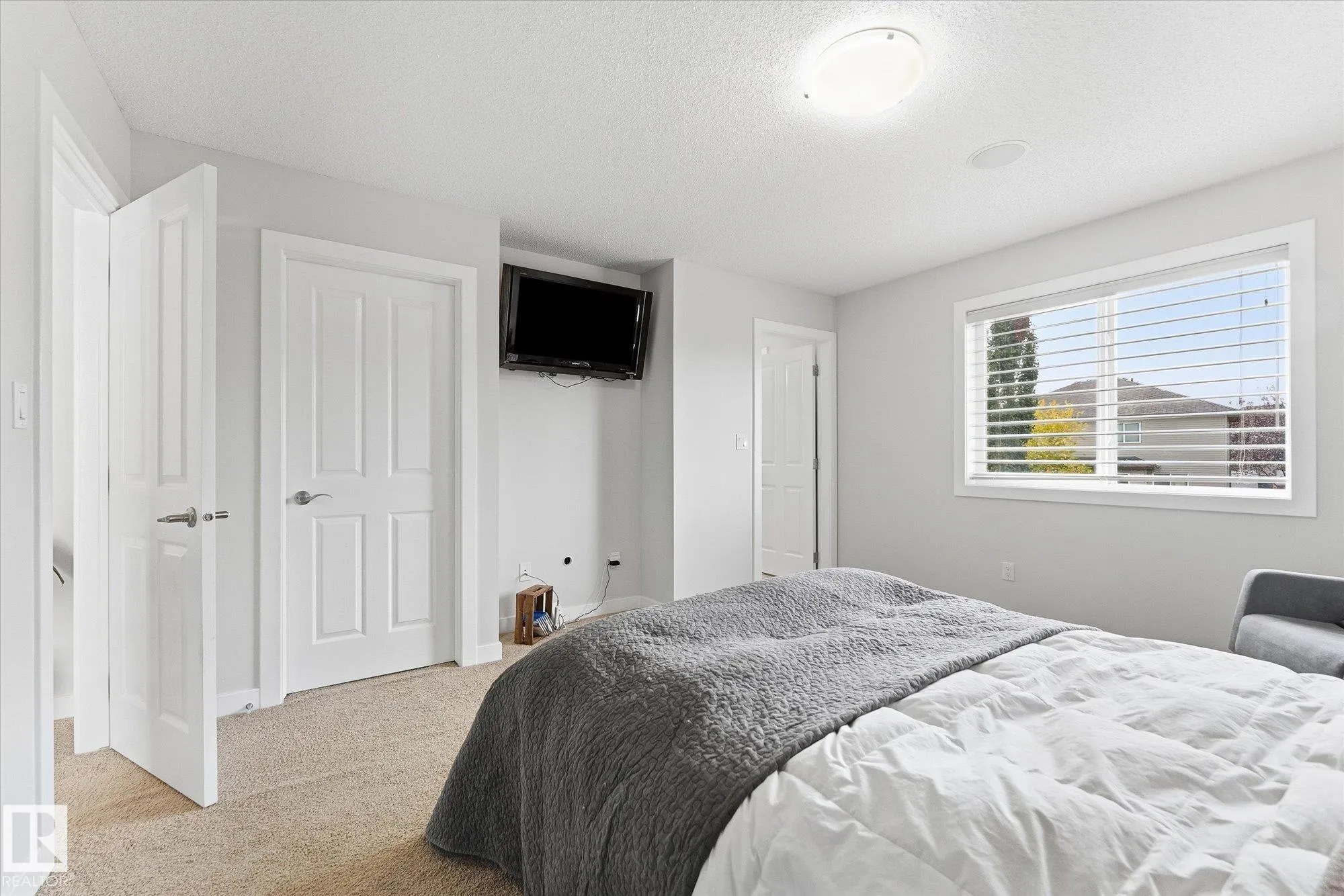 26 HARTWICK Mews