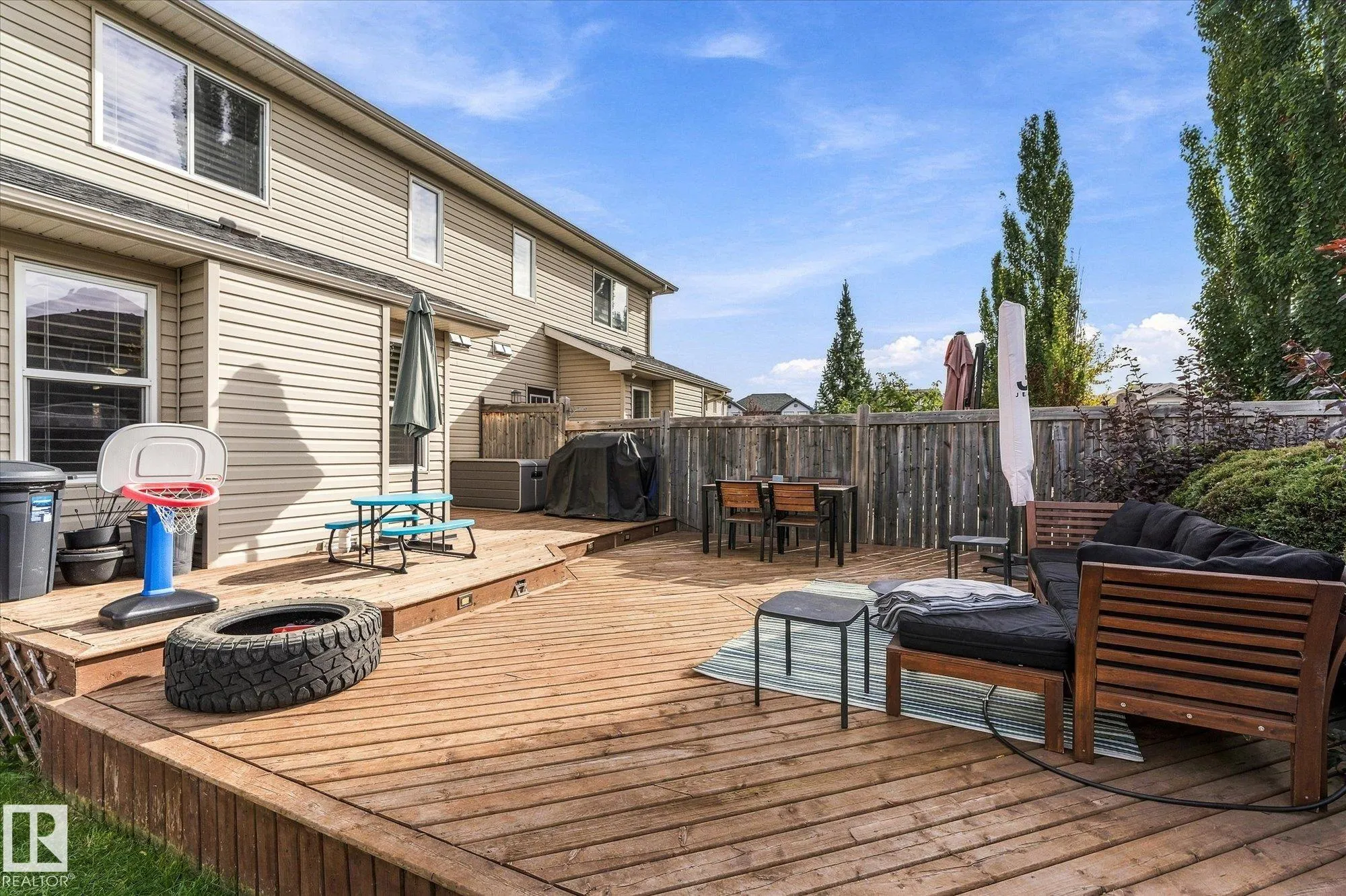 26 HARTWICK Mews