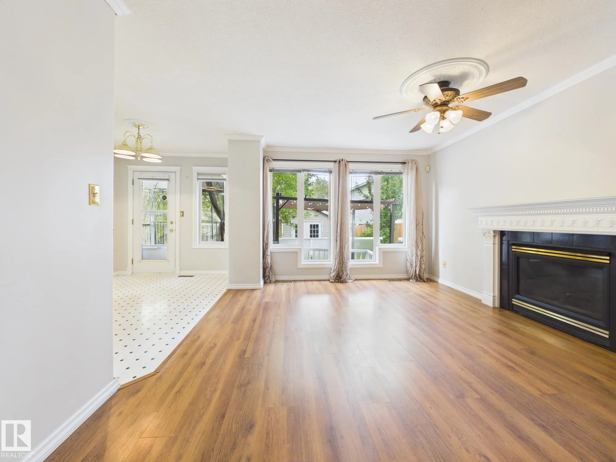 3 HARDCASTLE Place