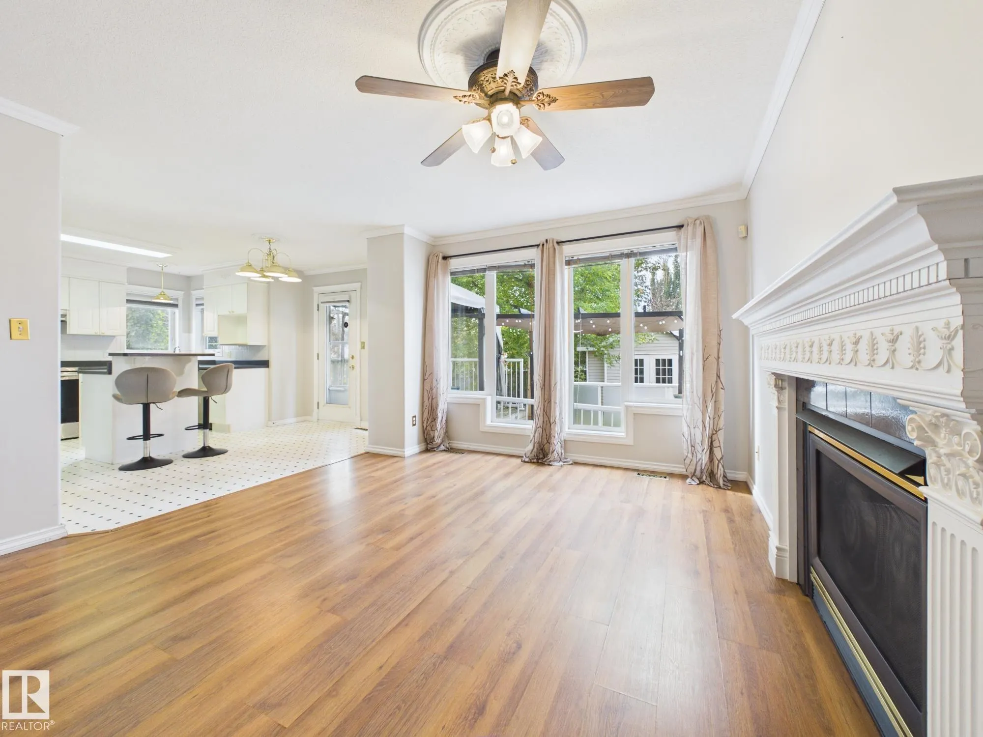 3 HARDCASTLE Place