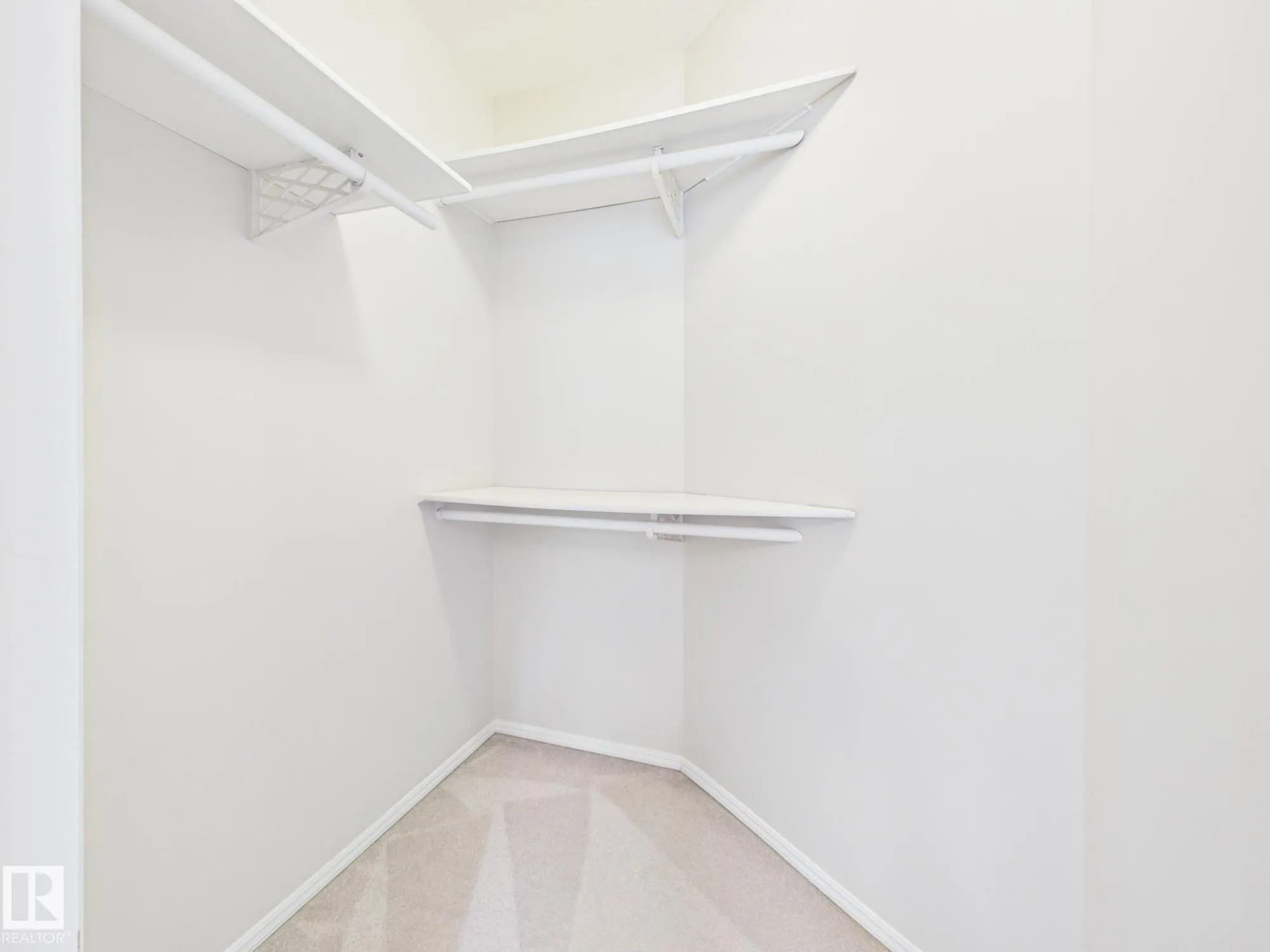 3 HARDCASTLE Place