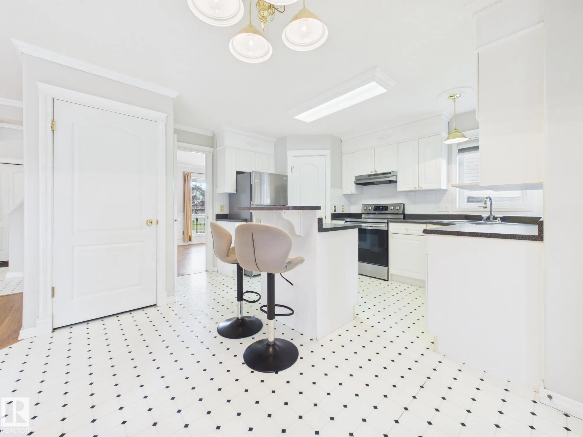3 HARDCASTLE Place