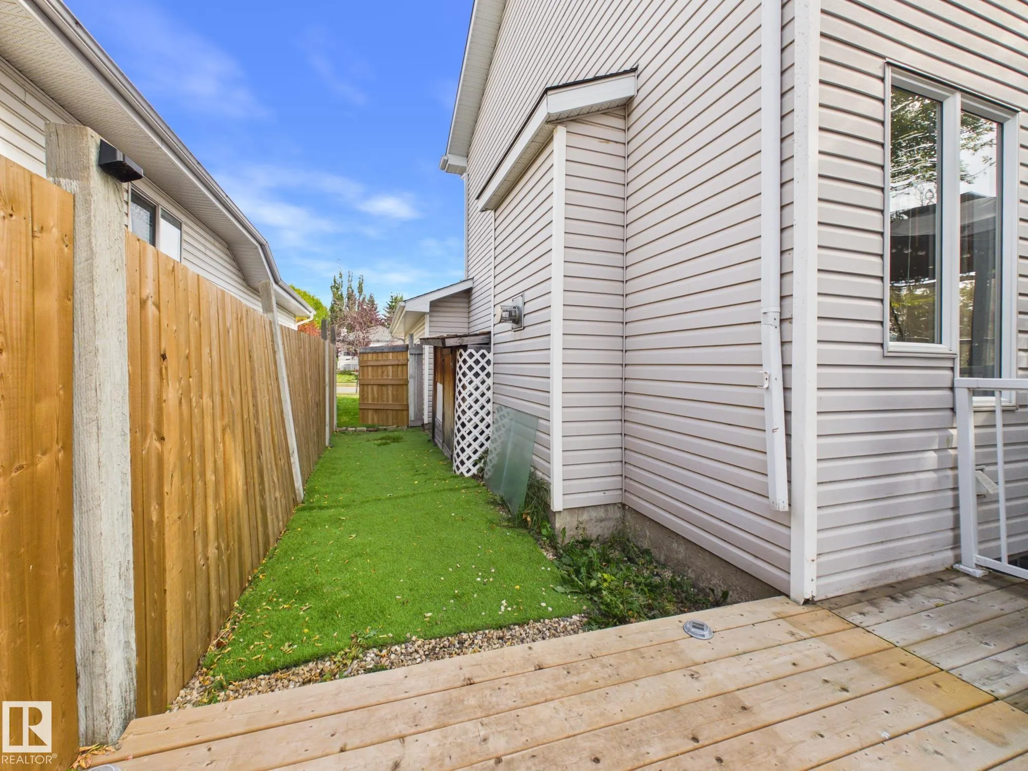 3 HARDCASTLE Place