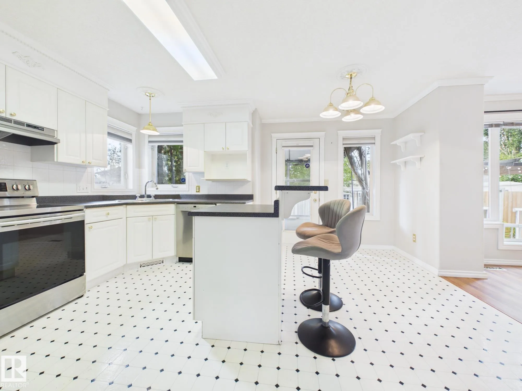 3 HARDCASTLE Place