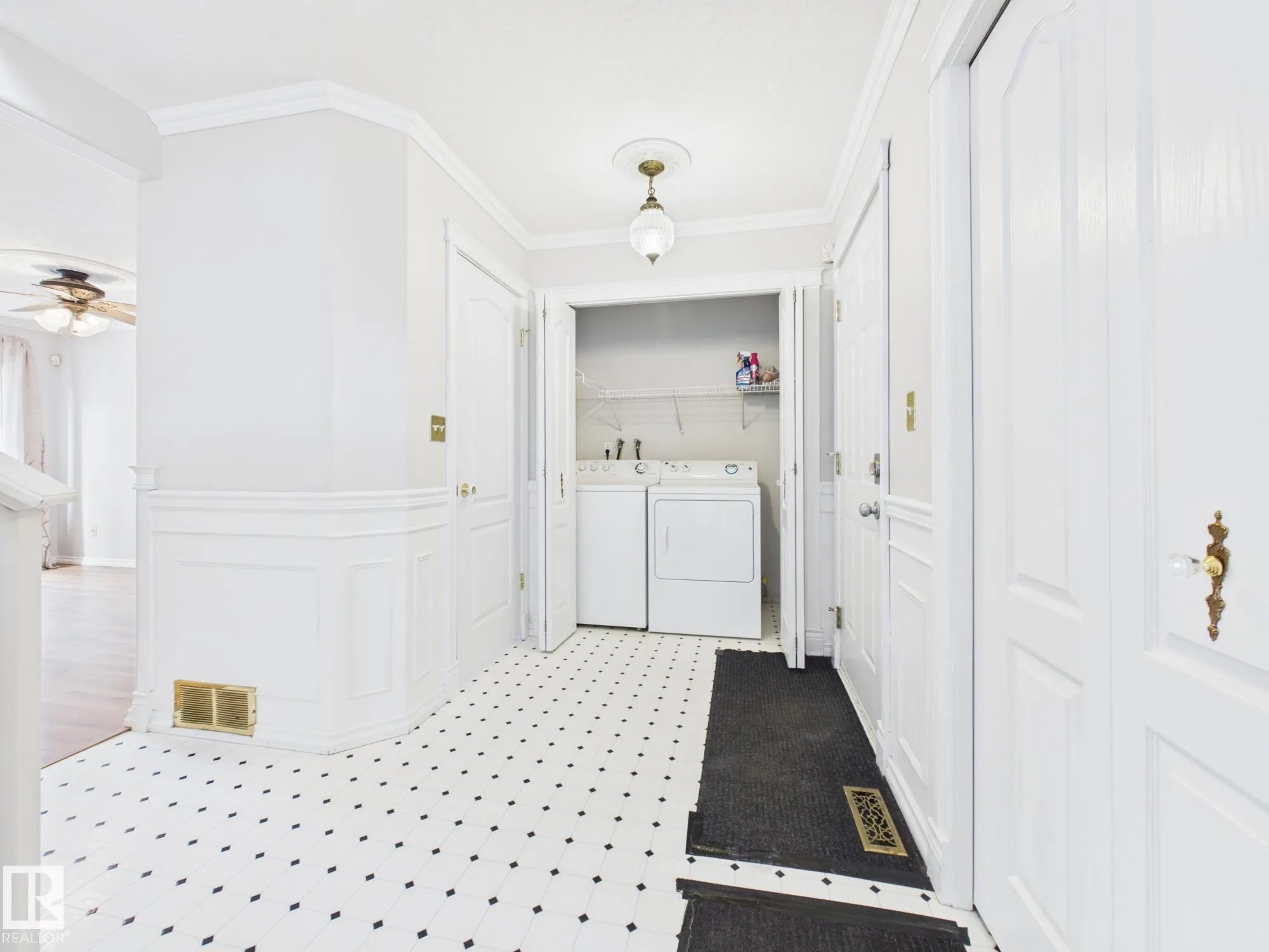3 HARDCASTLE Place