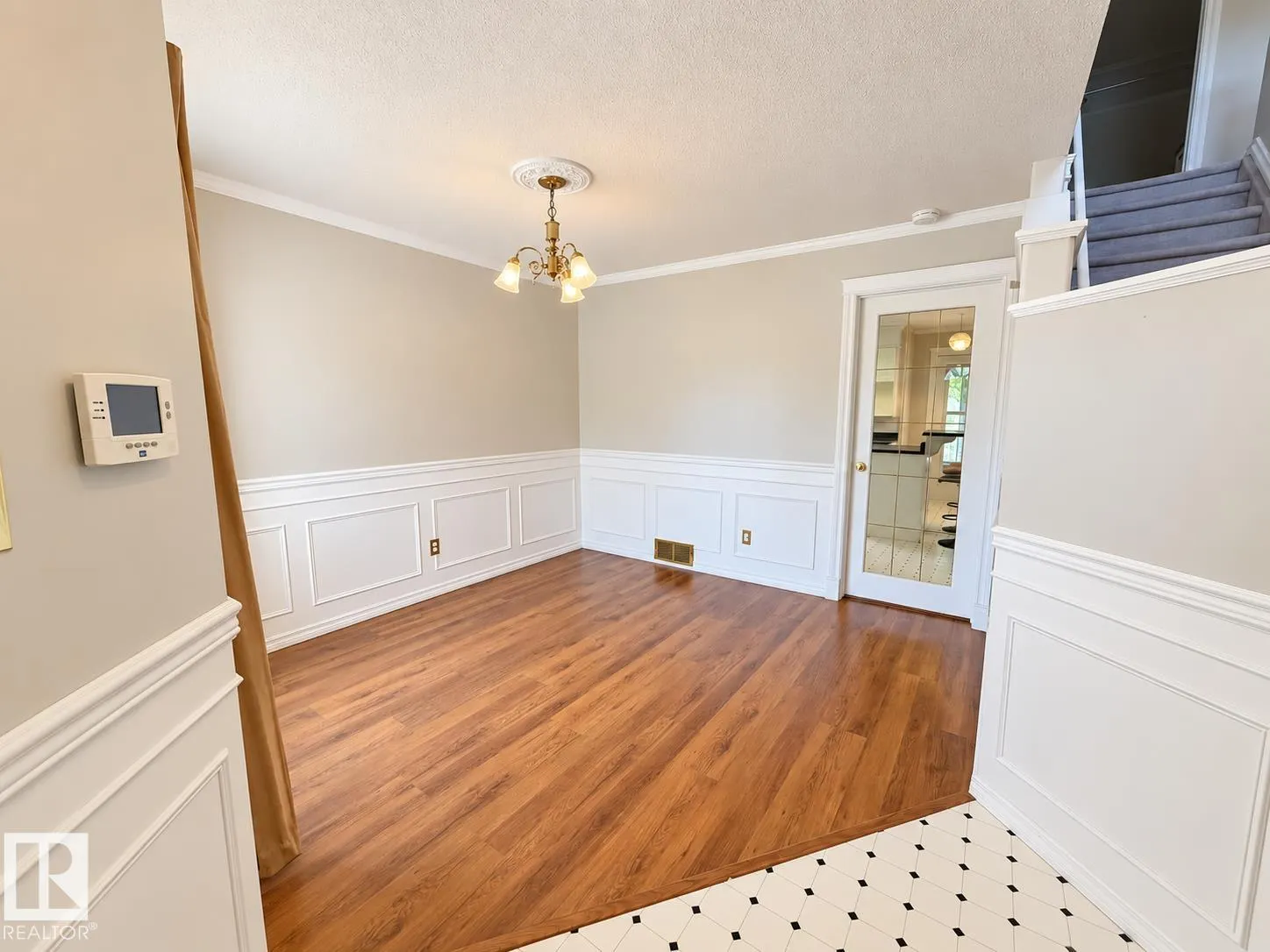 3 HARDCASTLE Place