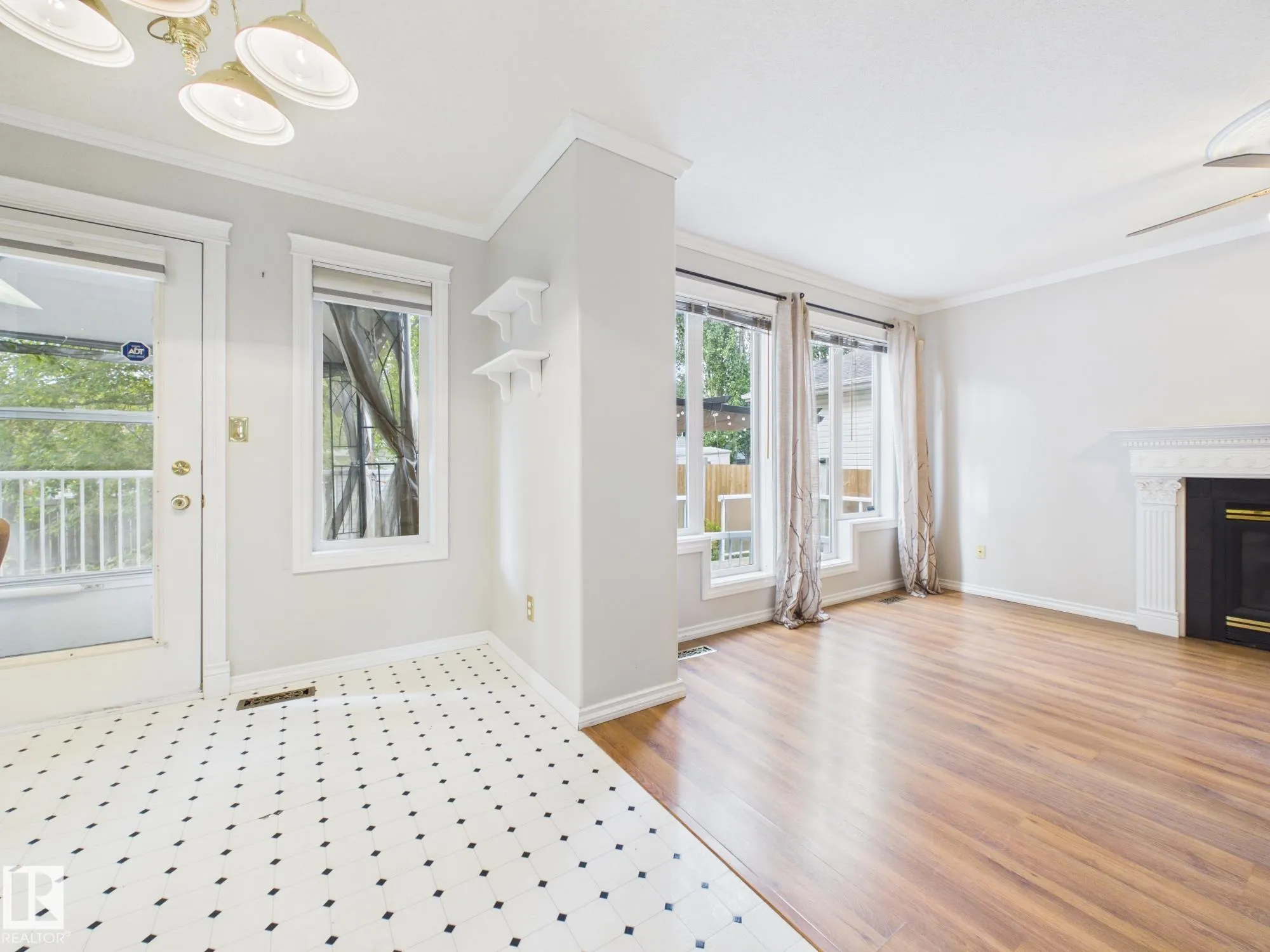 3 HARDCASTLE Place