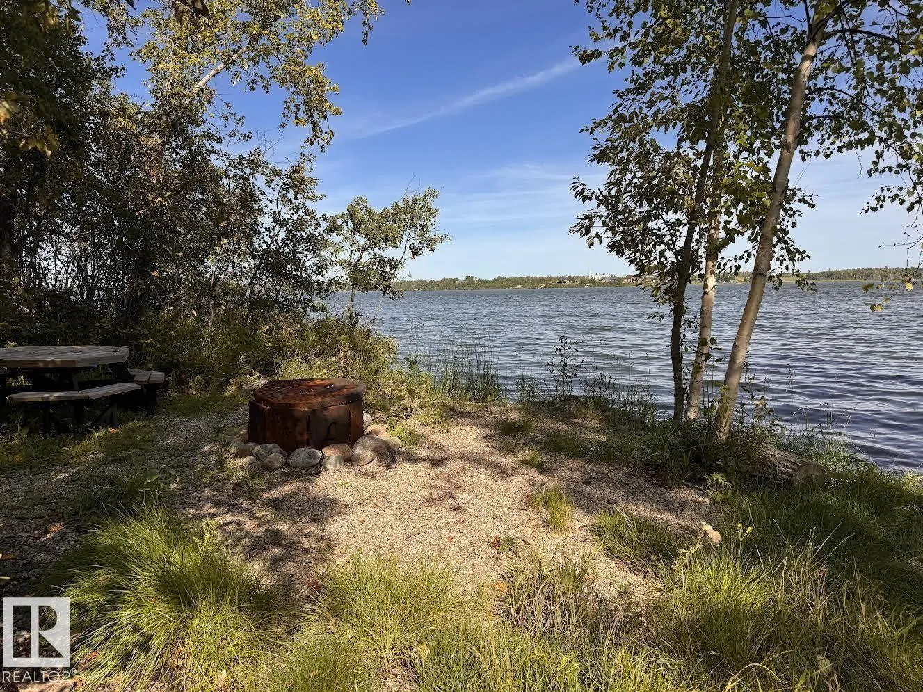 210 61121 Rge Rd 464