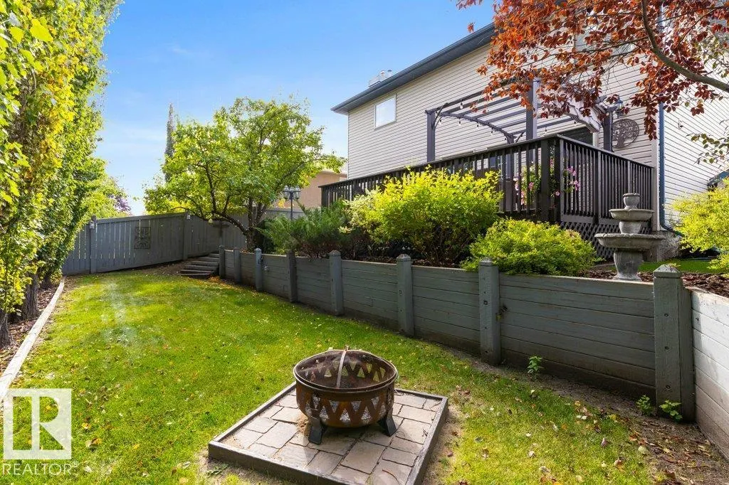 37 HUNTINGTON Crescent
