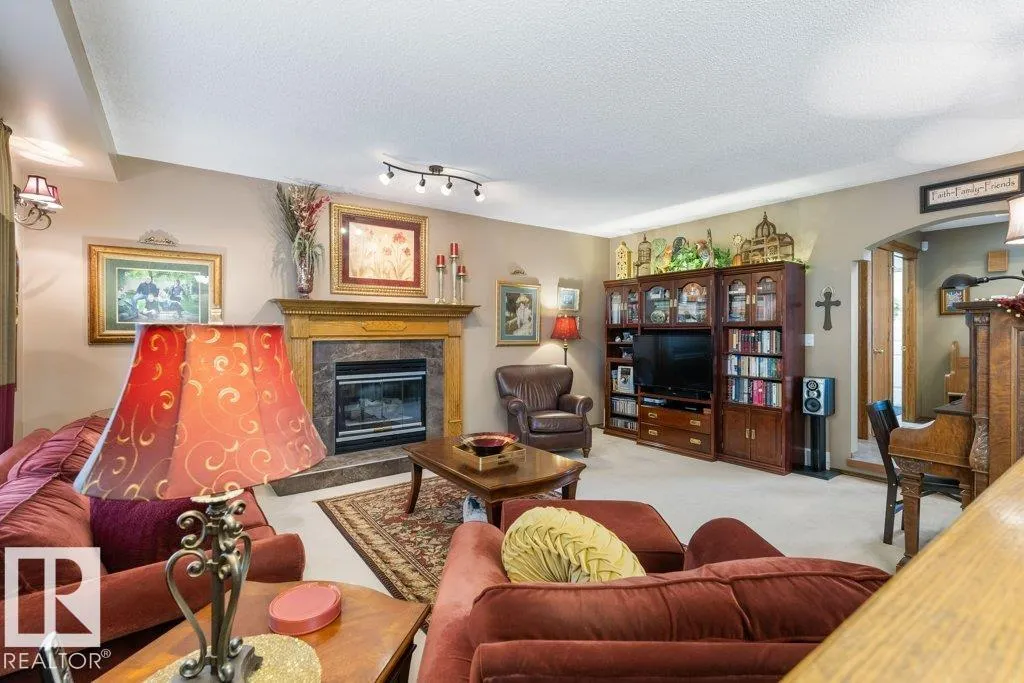 37 HUNTINGTON Crescent