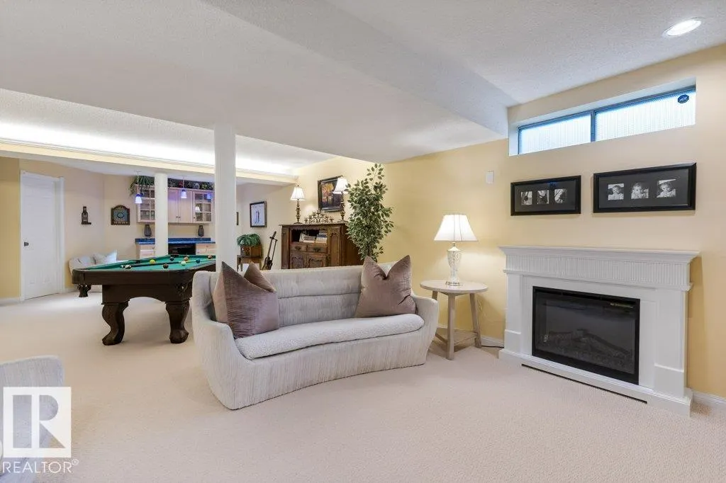 37 HUNTINGTON Crescent
