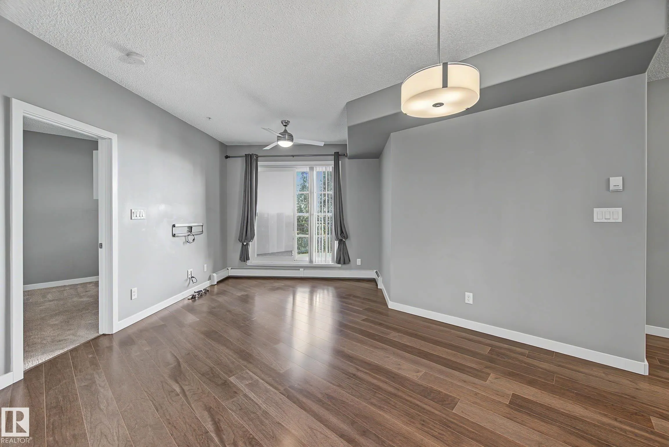 1004 ROSENTHAL Boulevard