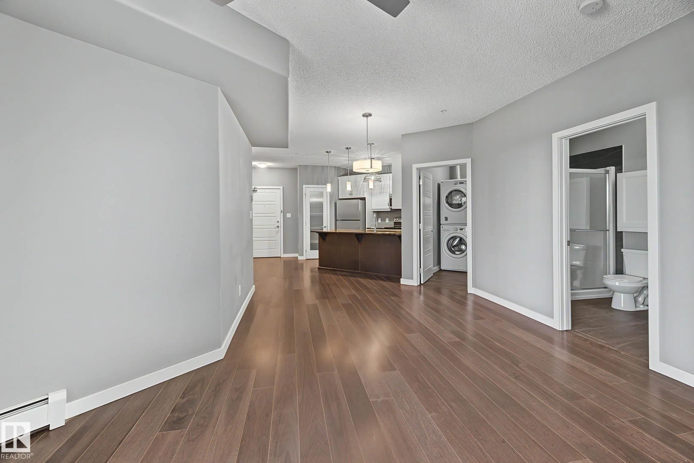 1004 ROSENTHAL Boulevard