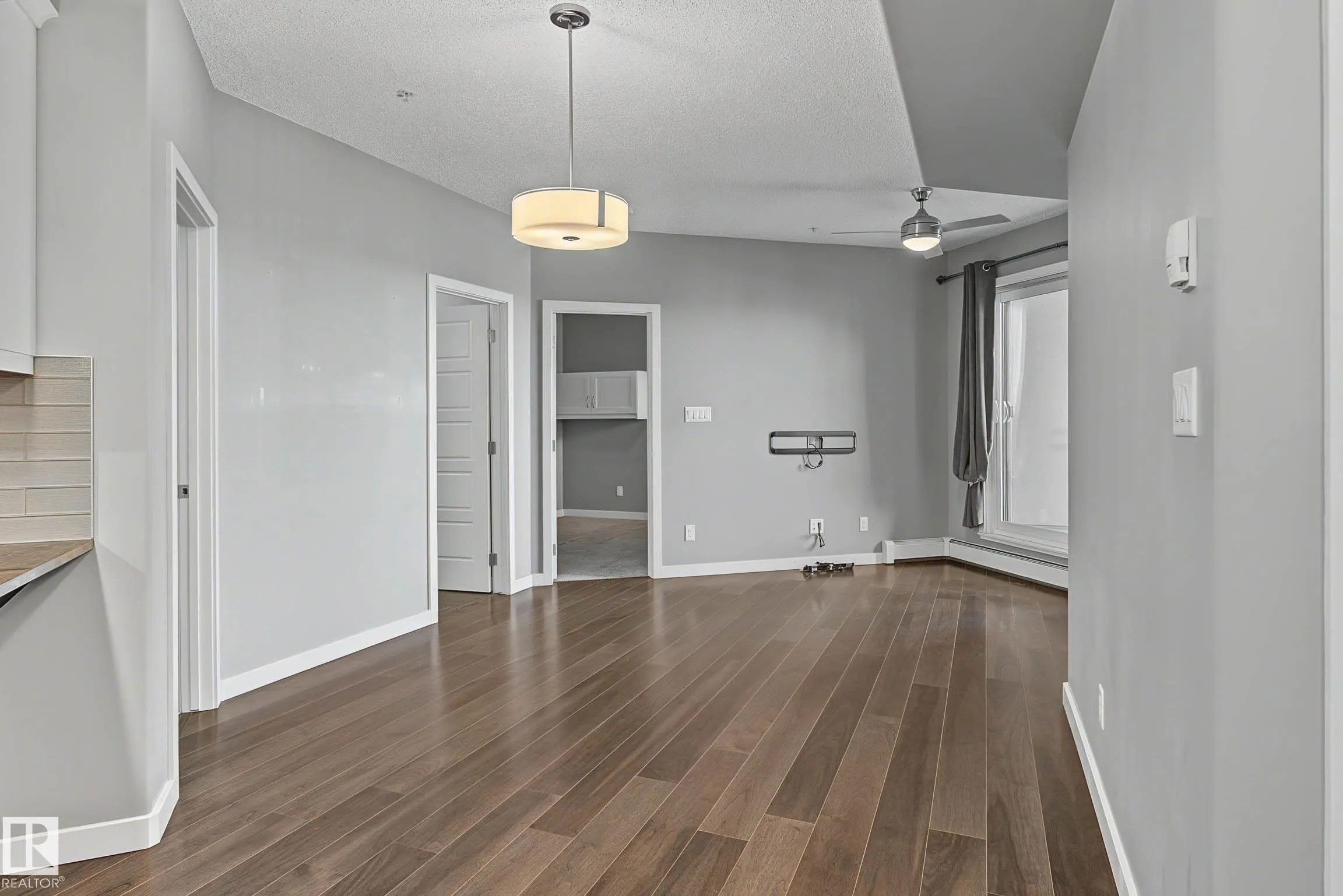 1004 ROSENTHAL Boulevard