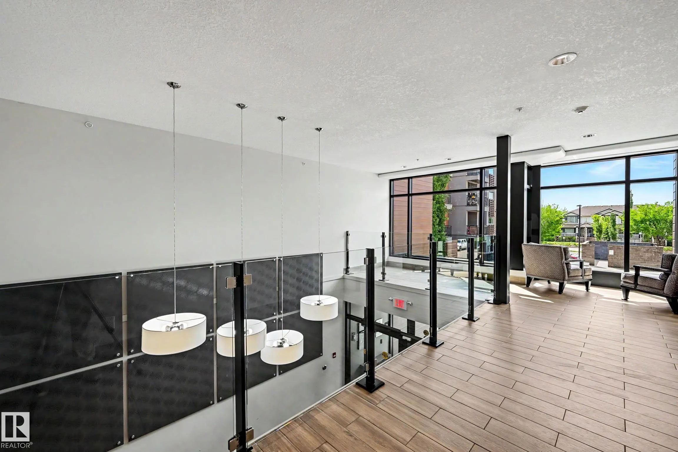 1004 ROSENTHAL Boulevard