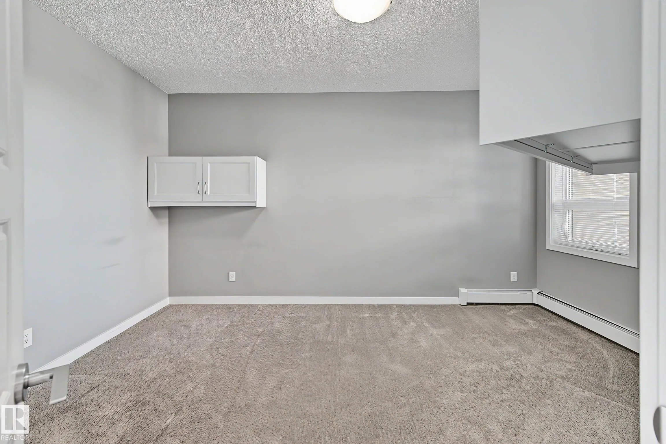 1004 ROSENTHAL Boulevard