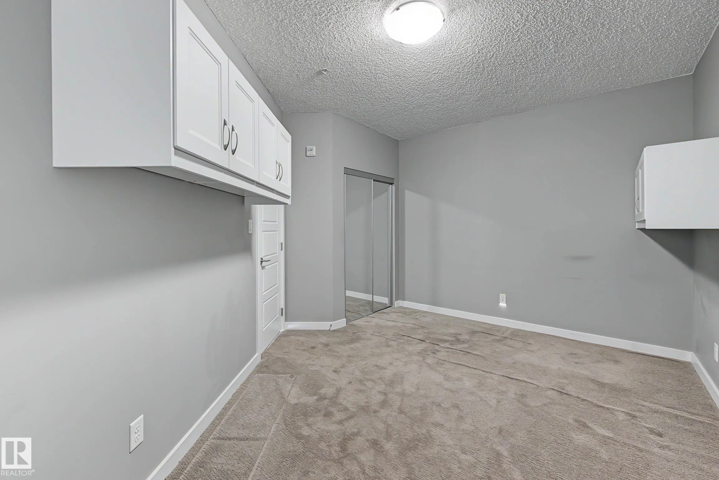 1004 ROSENTHAL Boulevard