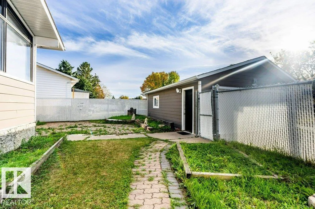 1139 Lakewood Road