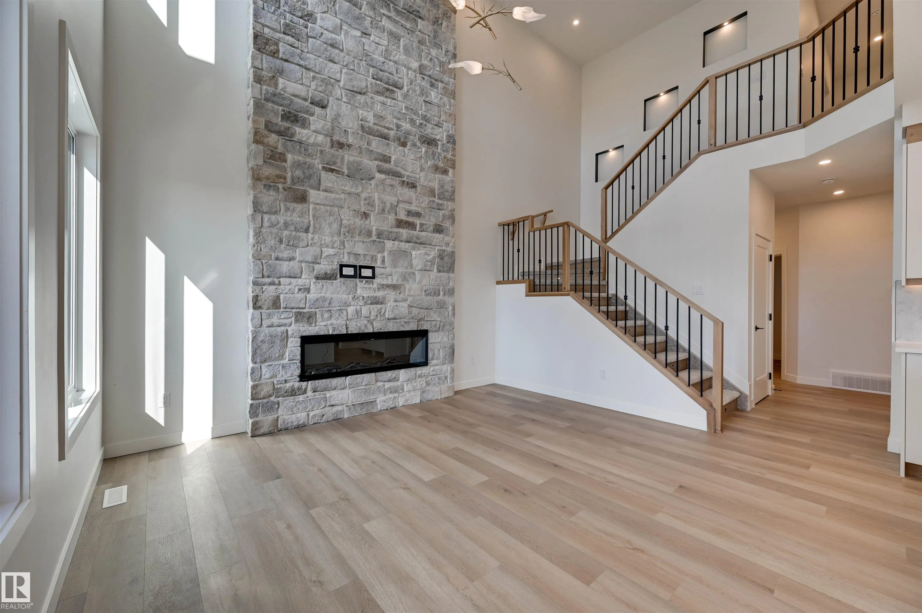 10 Owl Ridge Close