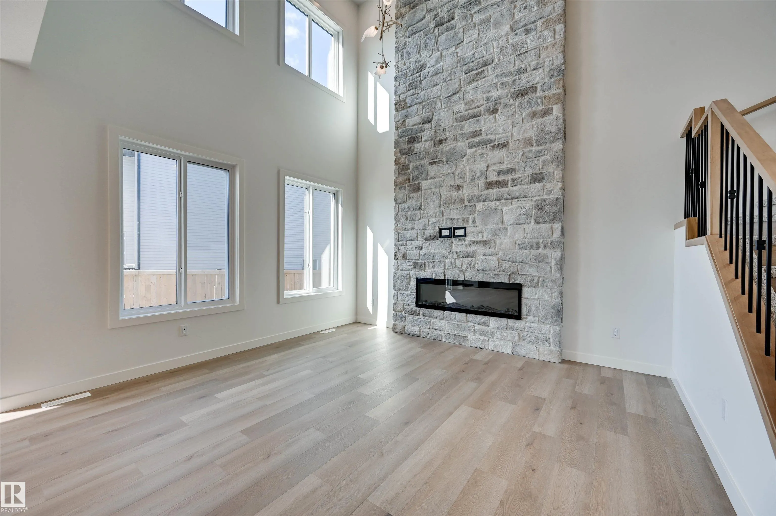 10 Owl Ridge Close