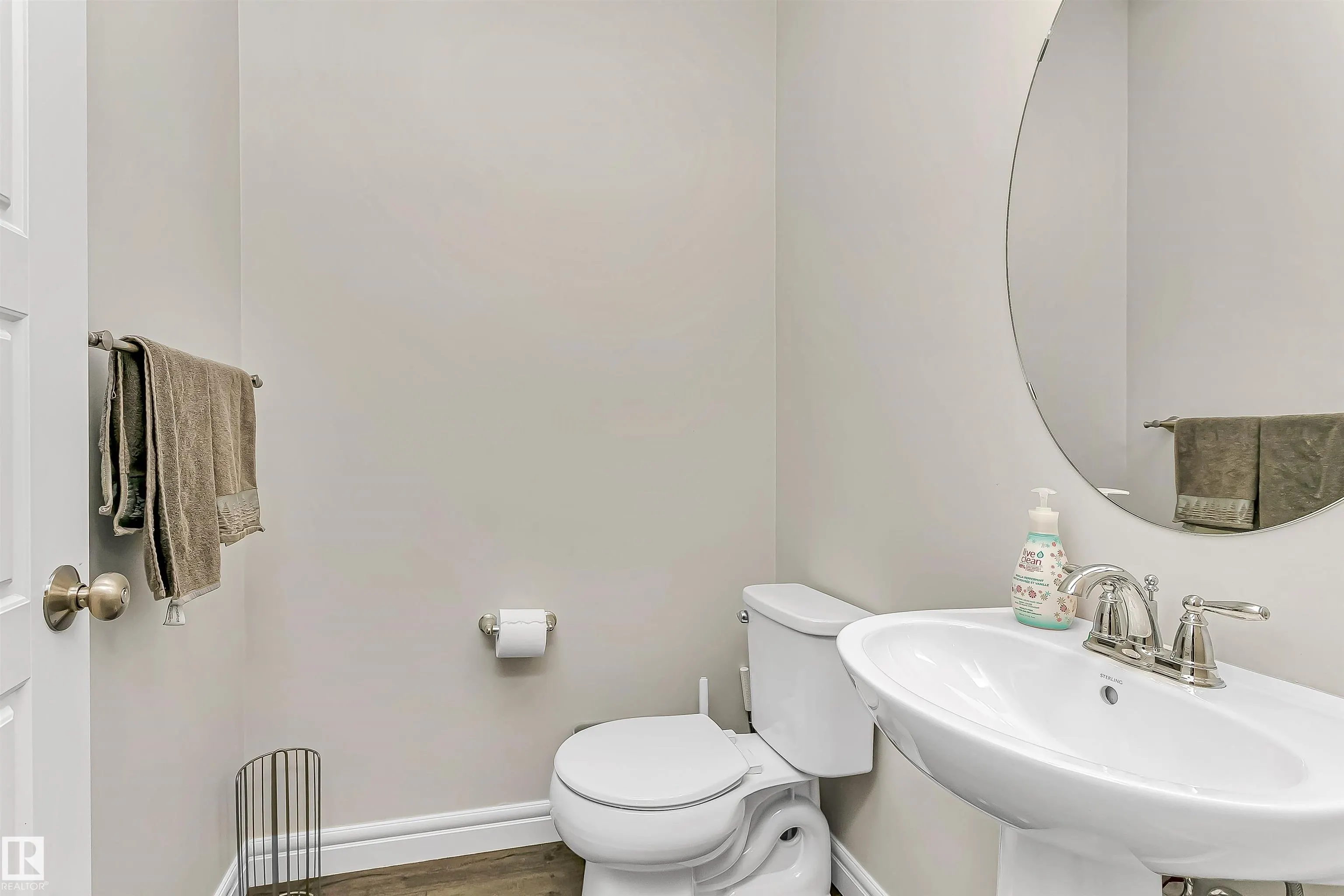32 juneau Way