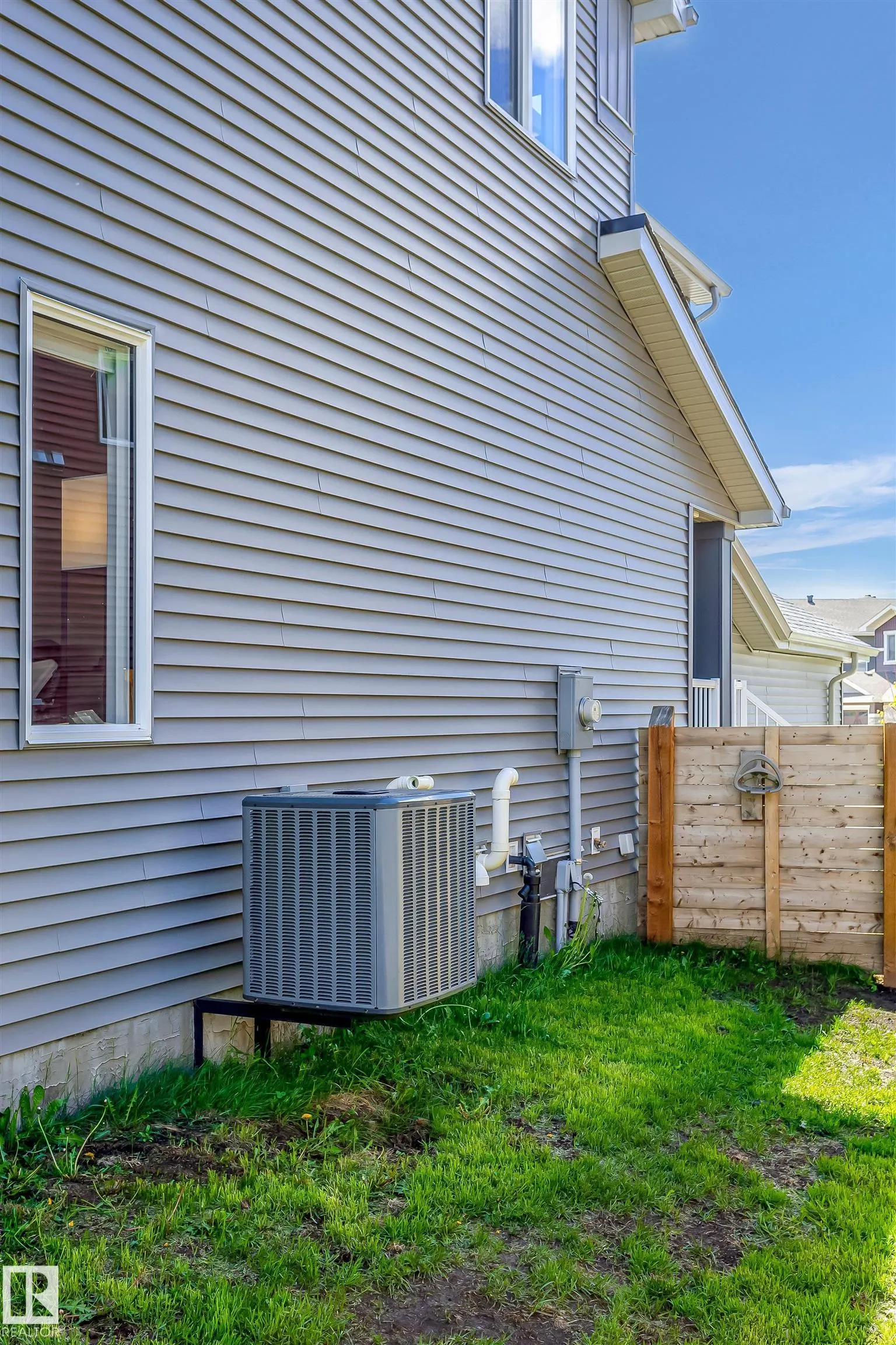 32 juneau Way