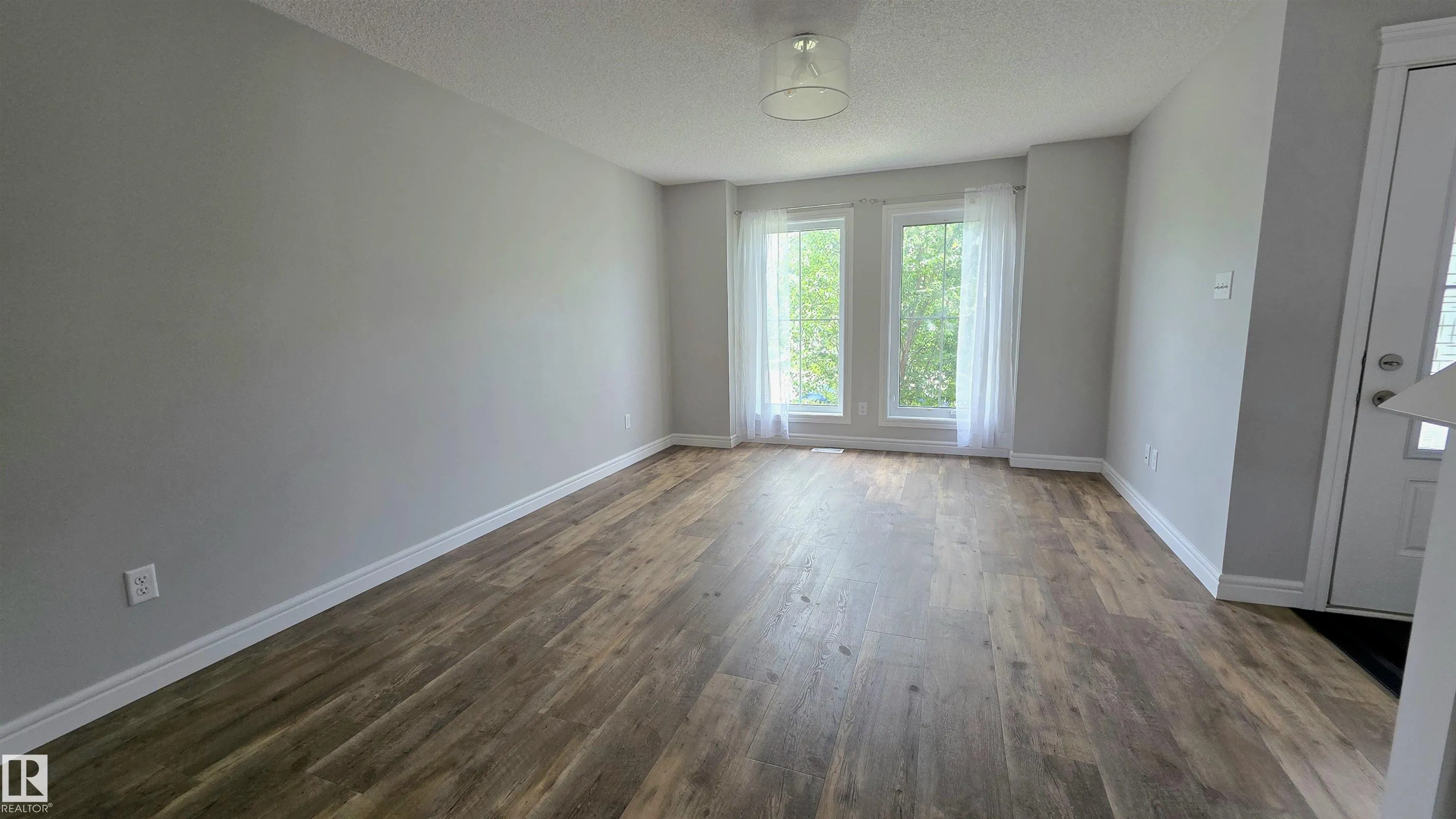 803 Secord Boulevard