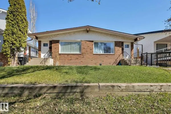 8823-8825 95 Street