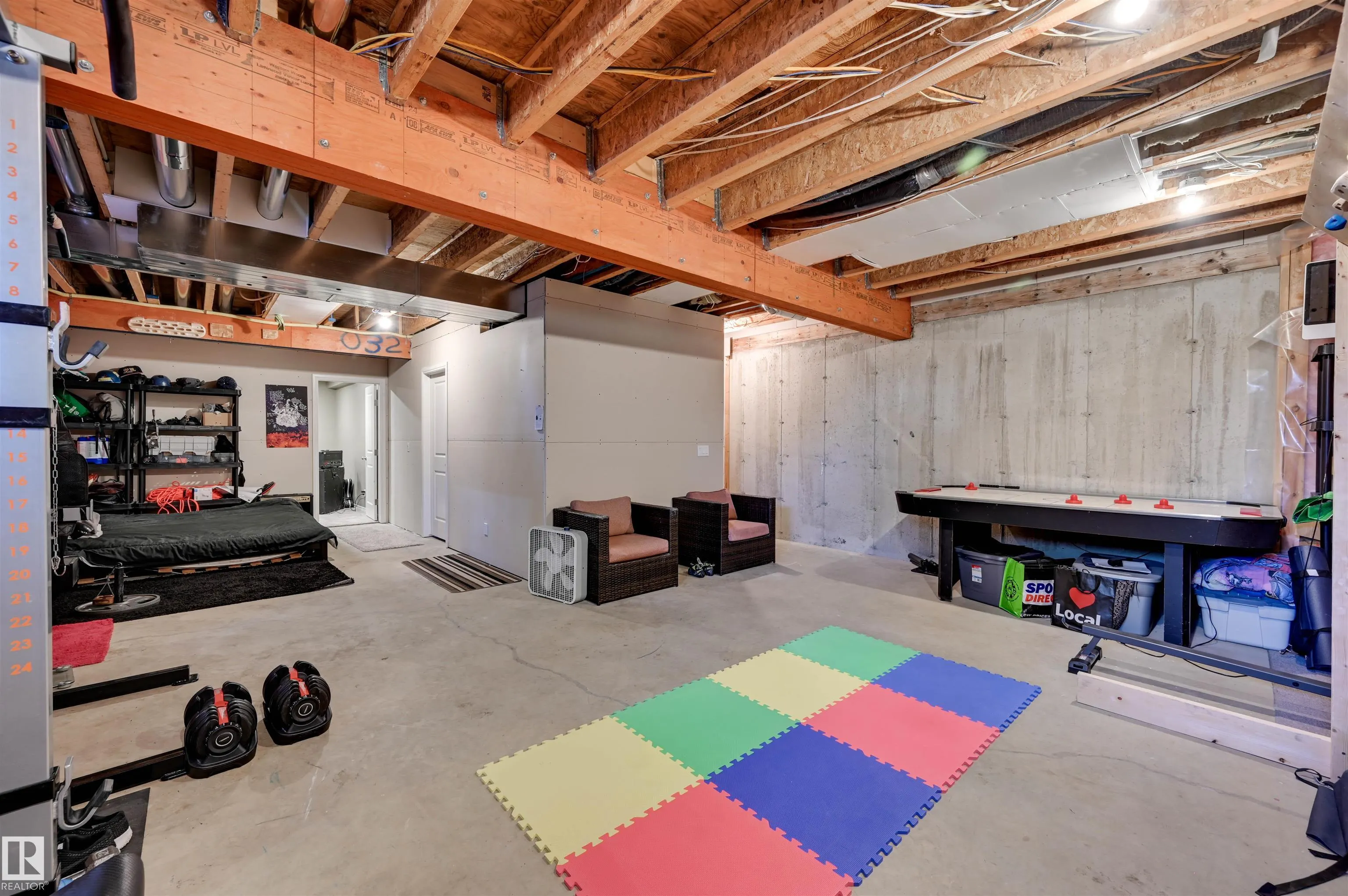10 WOODCREST Lane