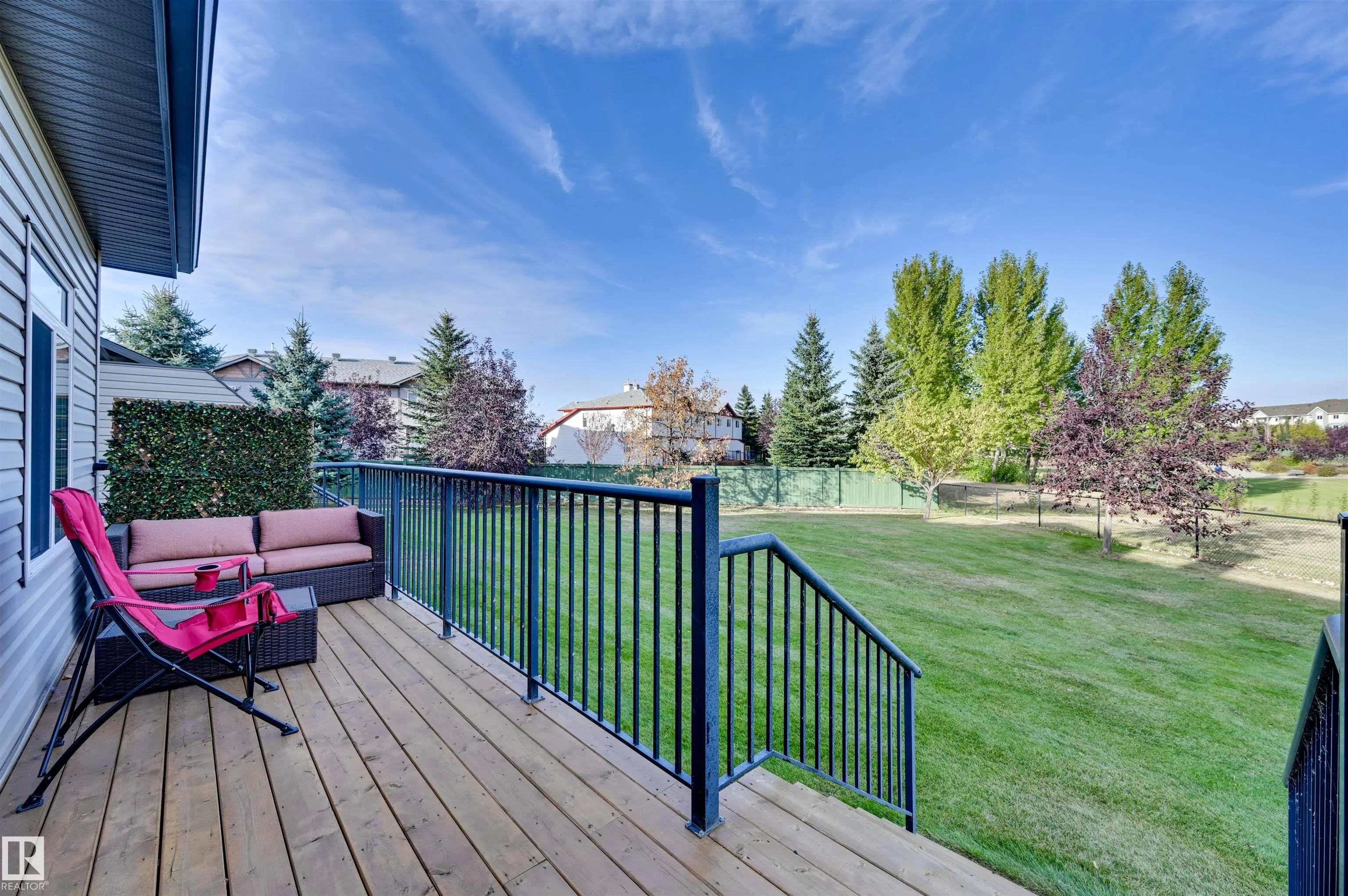 10 WOODCREST Lane