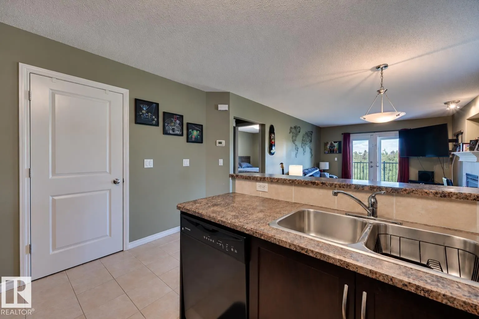 10 WOODCREST Lane