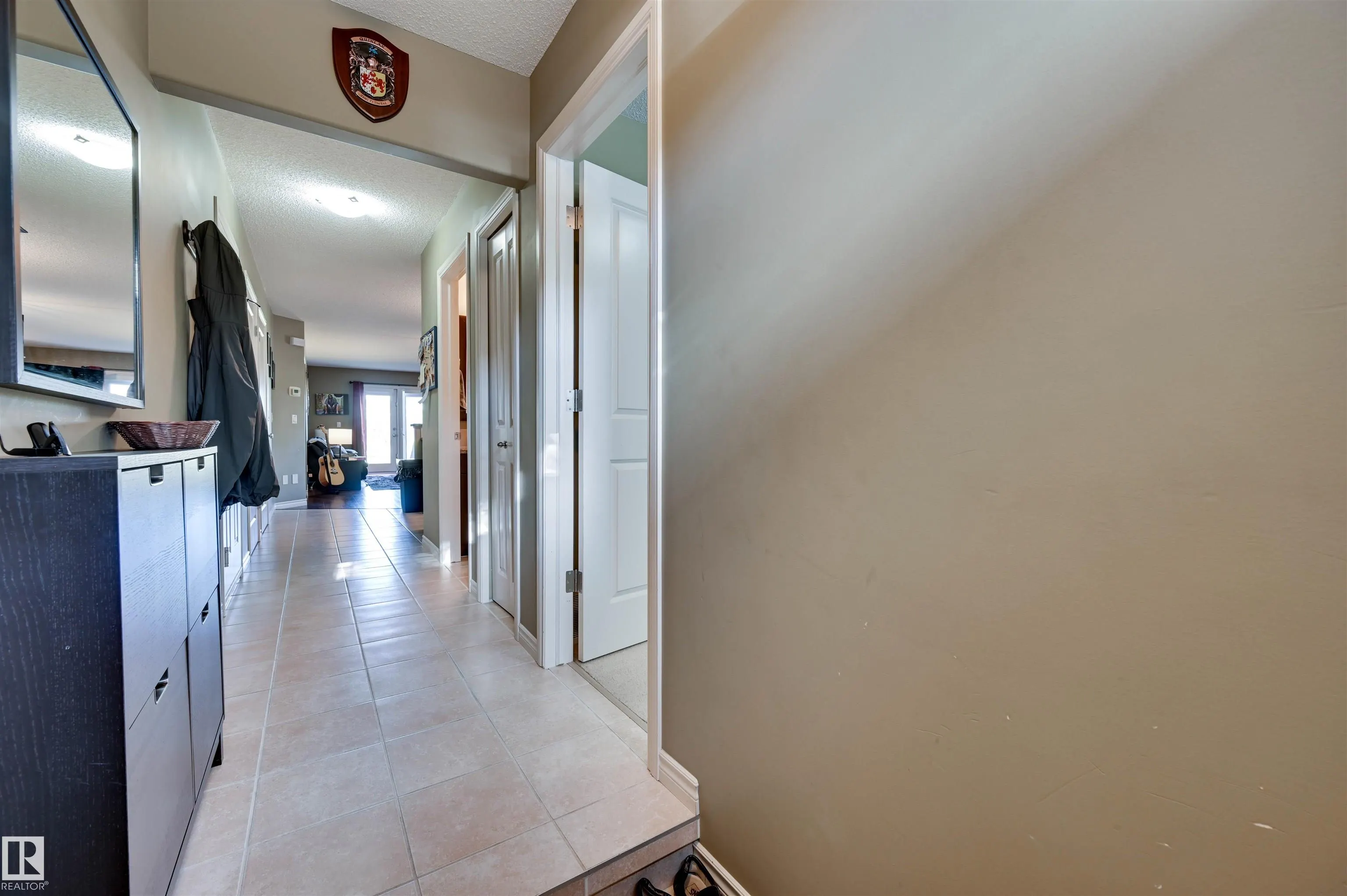 10 WOODCREST Lane