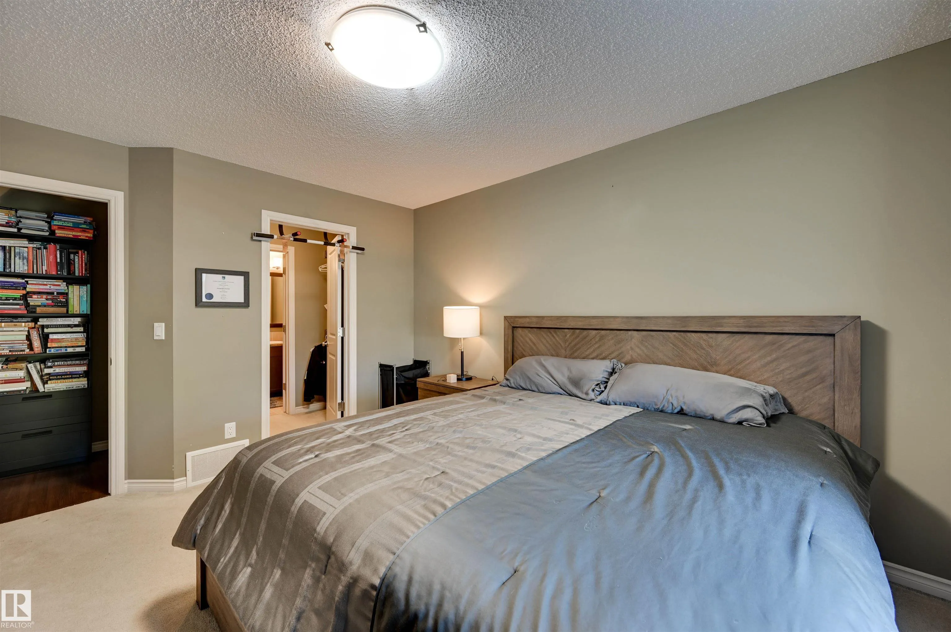 10 WOODCREST Lane