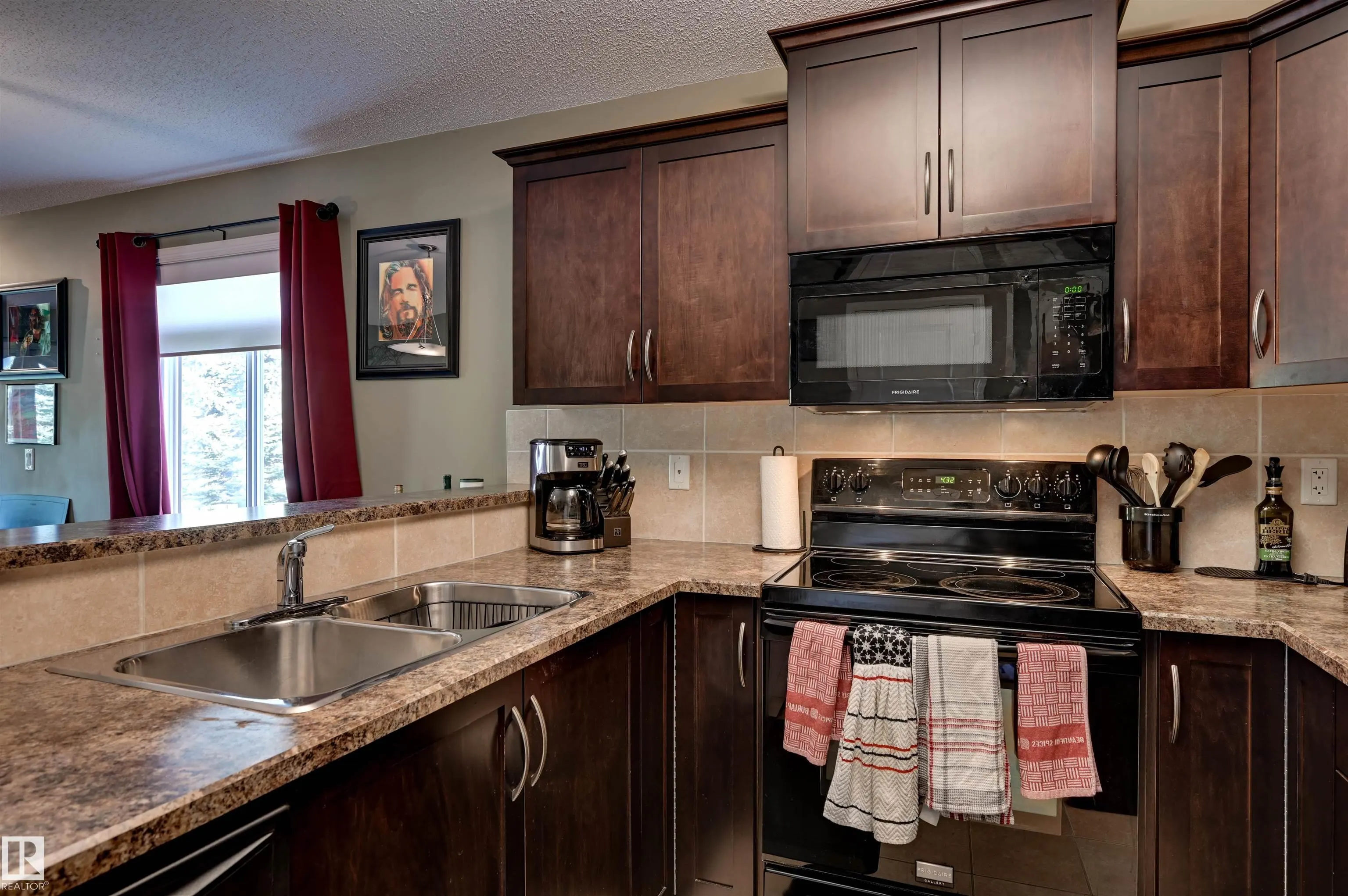 10 WOODCREST Lane