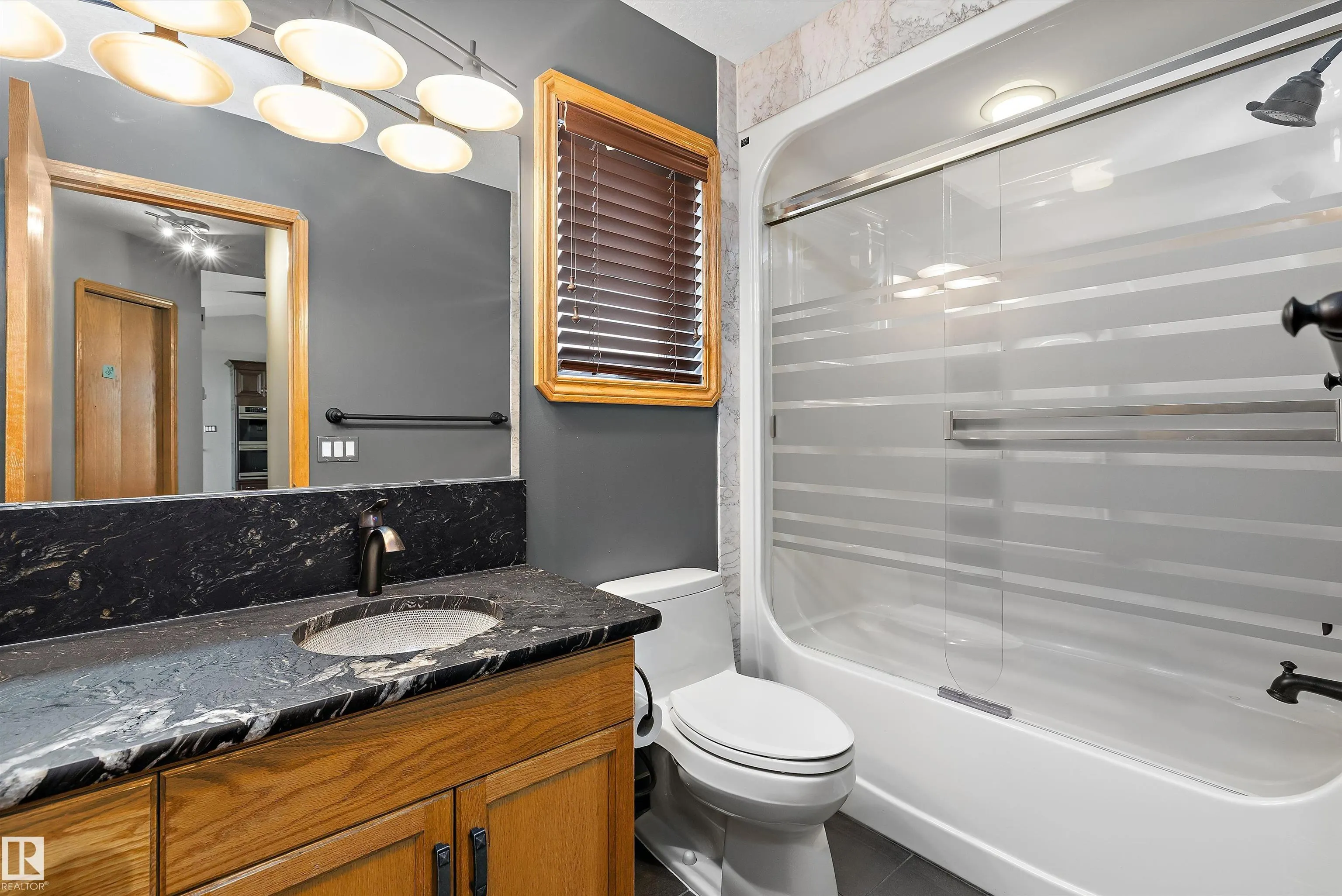 26 FAIRWAY Drive