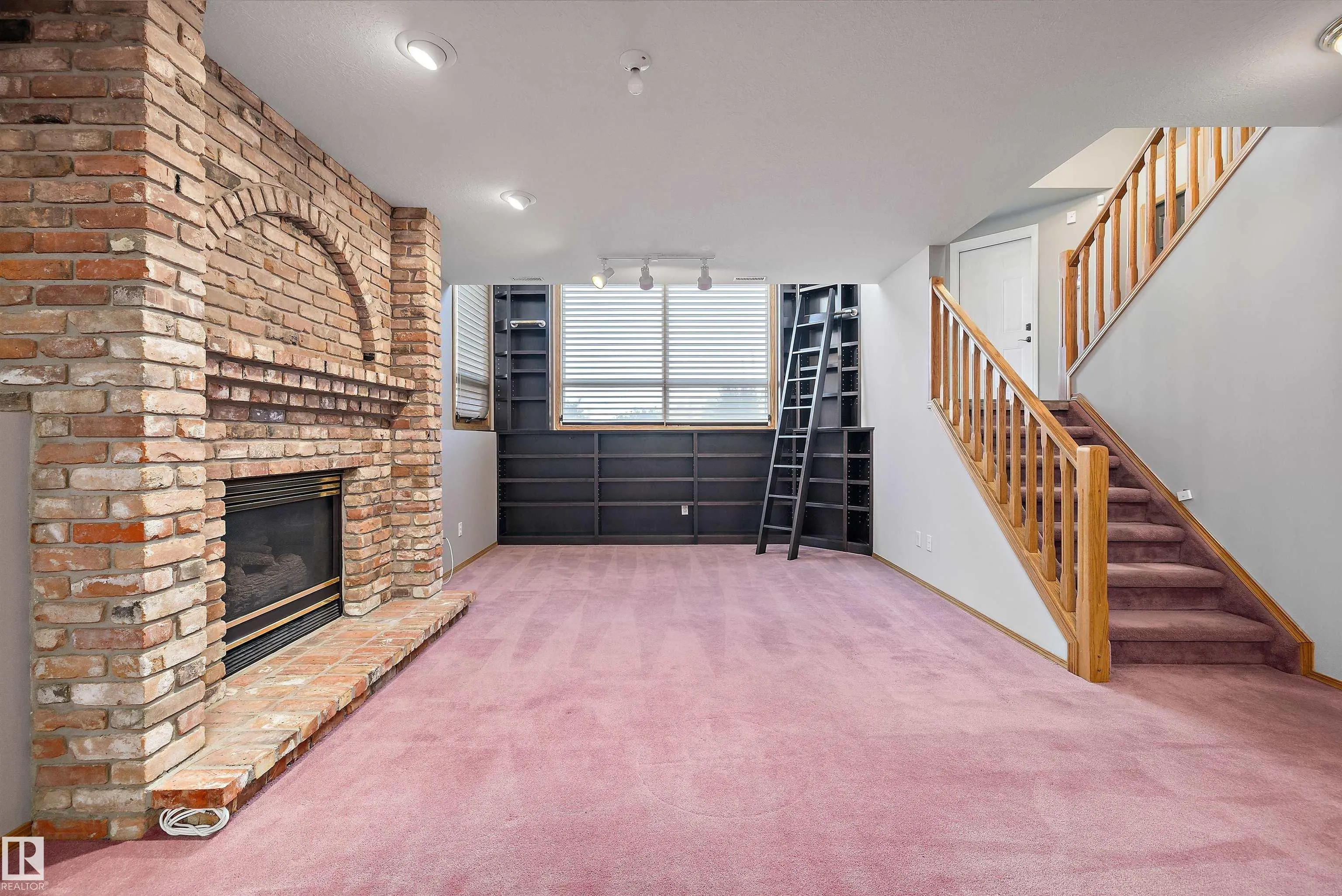 26 FAIRWAY Drive
