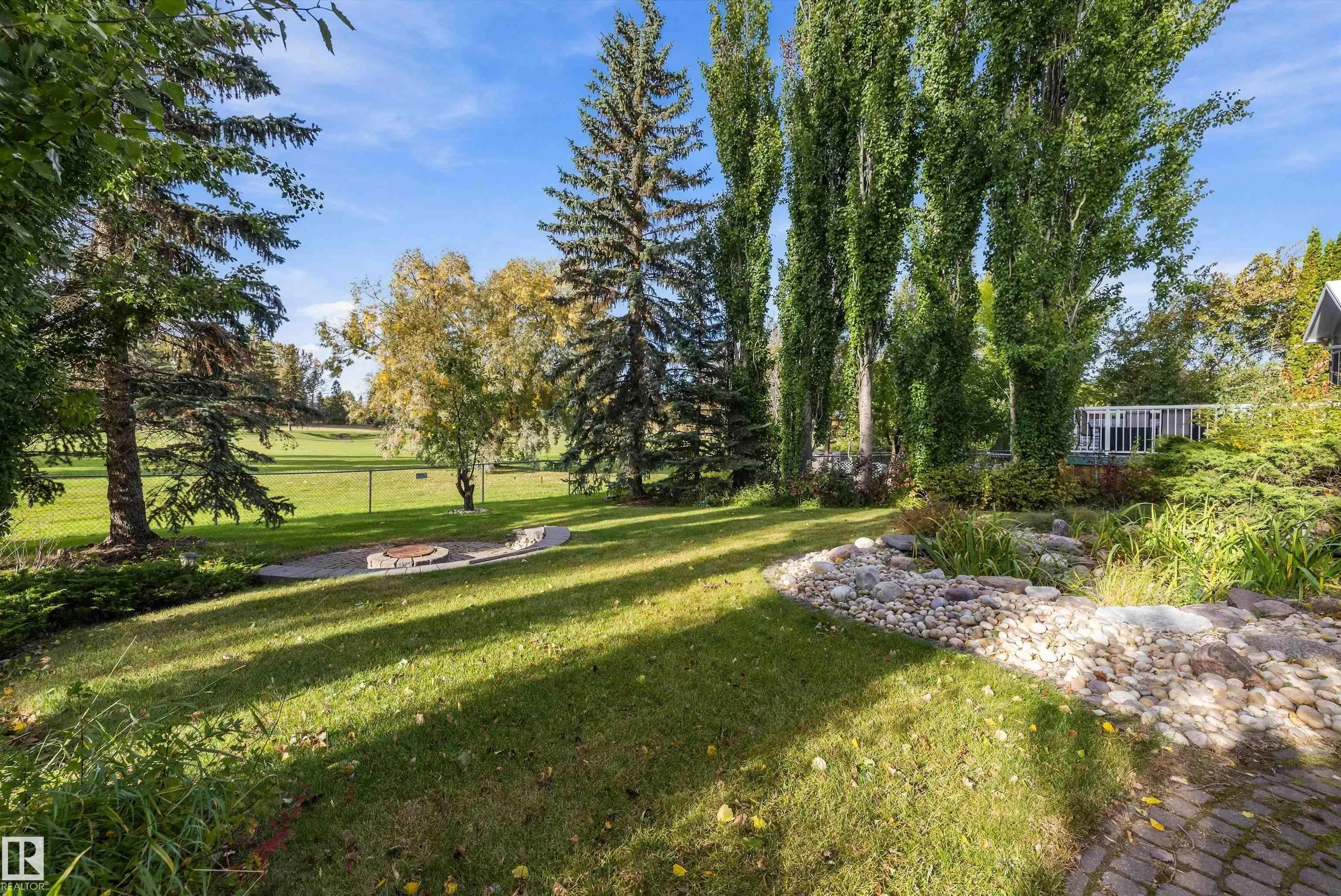 26 FAIRWAY Drive